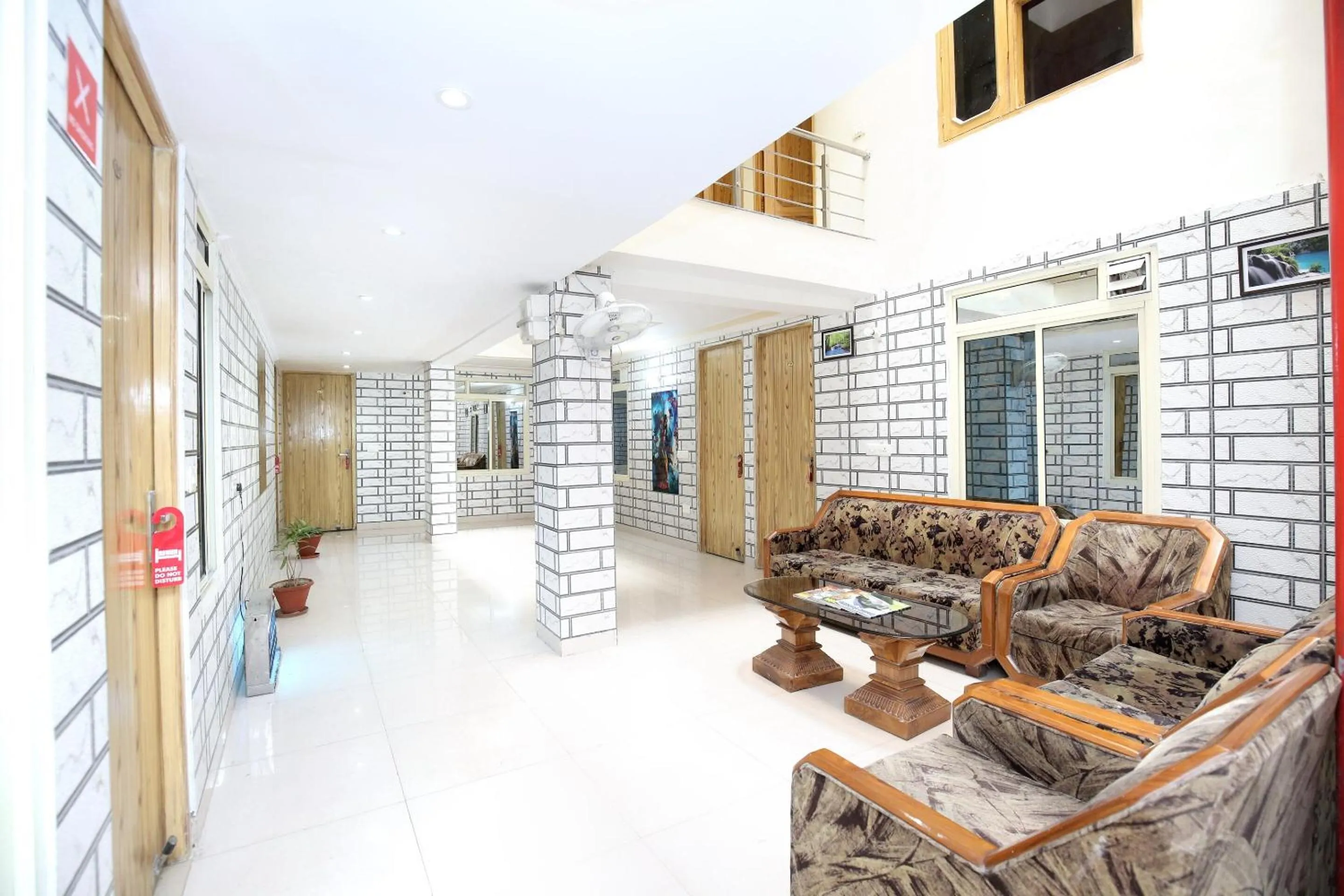 Lobby or reception in Super Hotel O Continental Inn