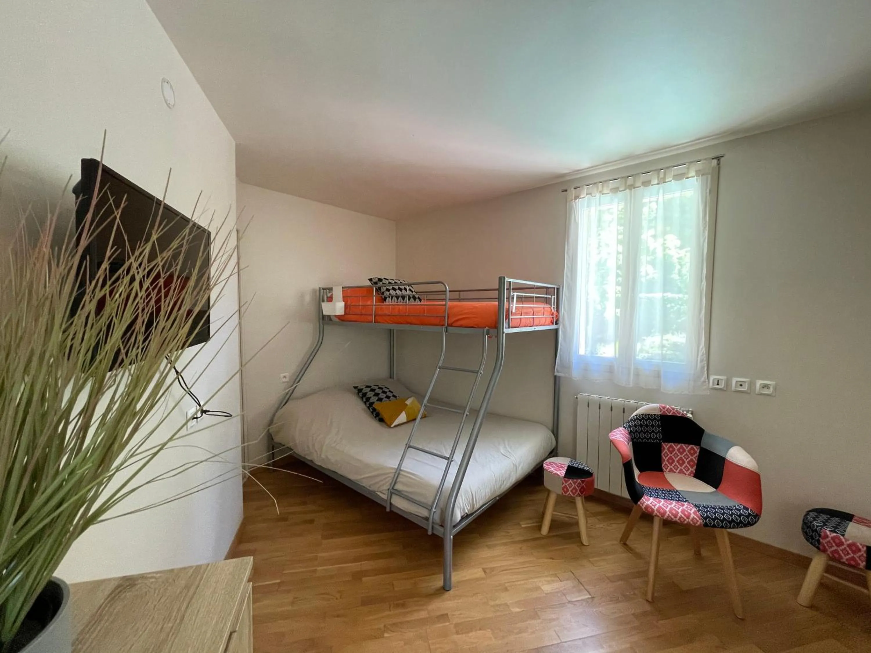 Property building, Bed in Hôtel Le Moulin D'Olt