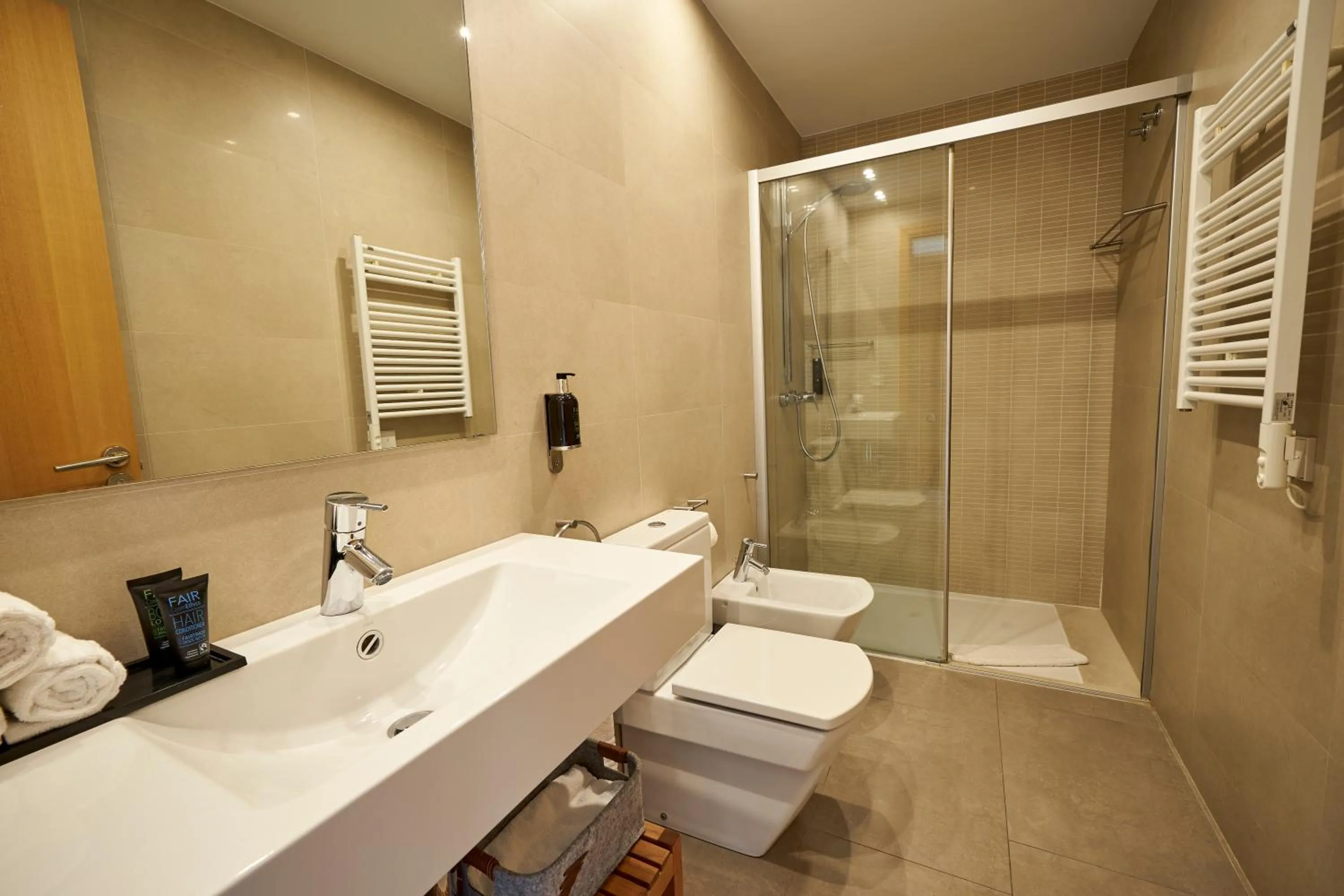 Bathroom in Bonavista Apartments - Virreina