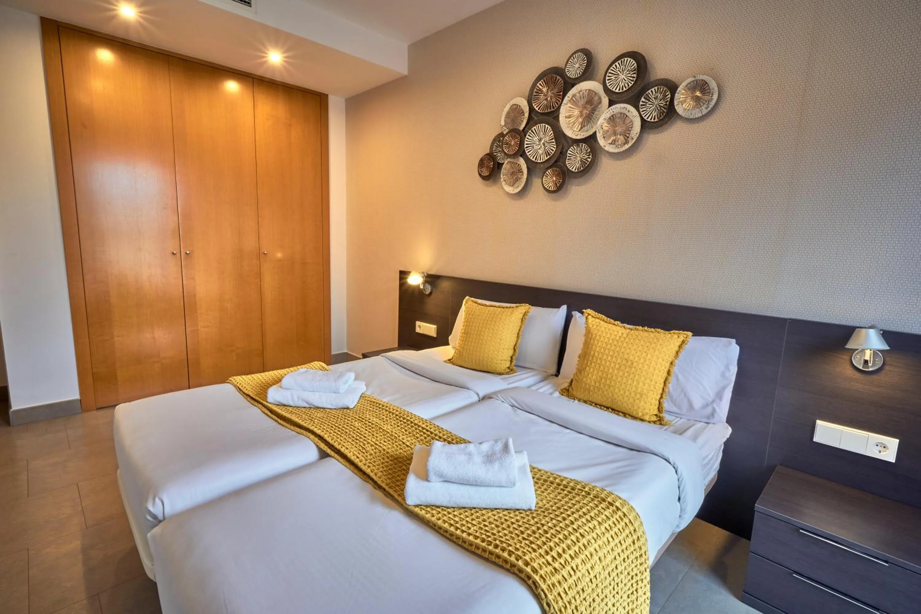 Bedroom, Bed in Bonavista Apartments - Virreina