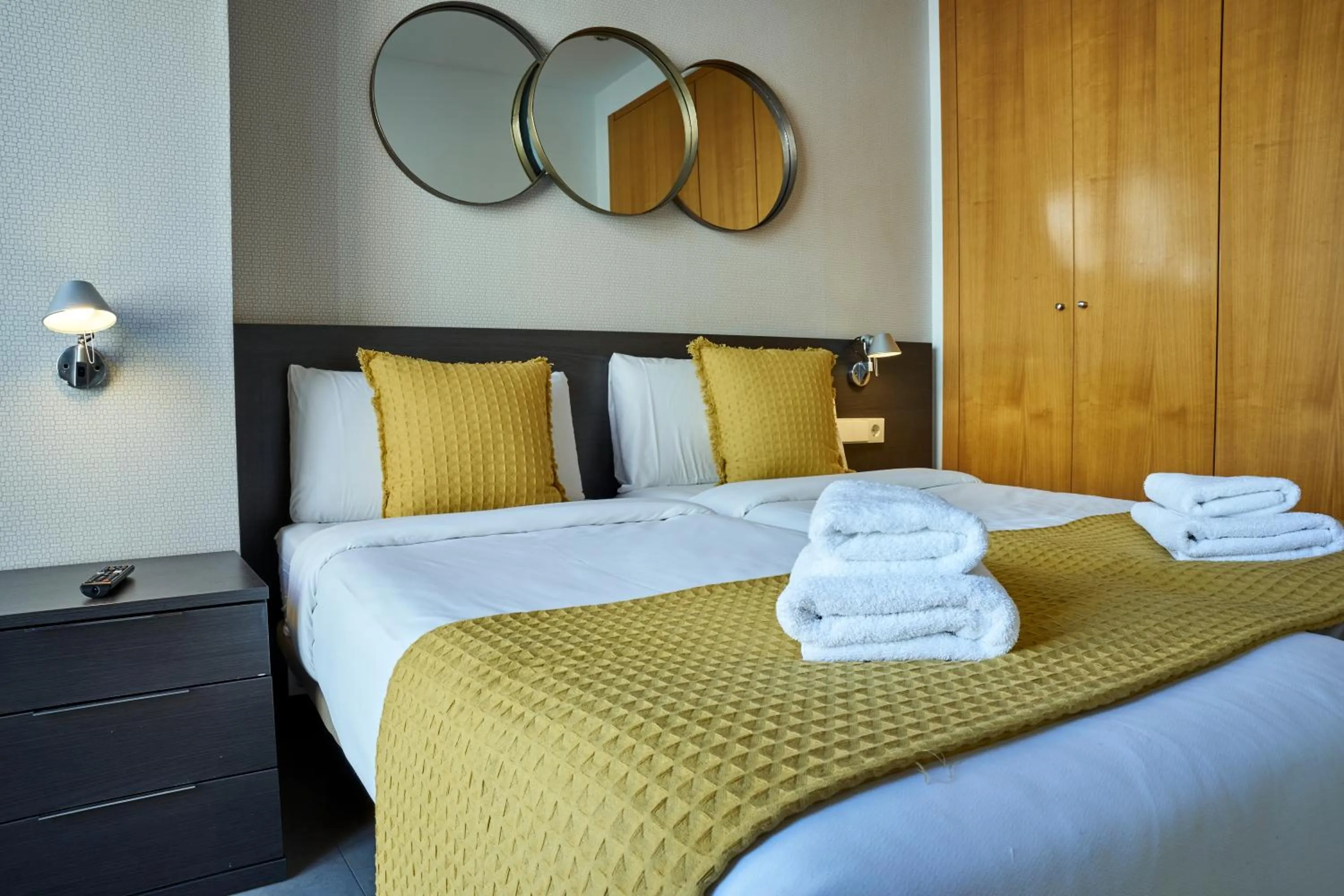 Bedroom, Bed in Bonavista Apartments - Virreina