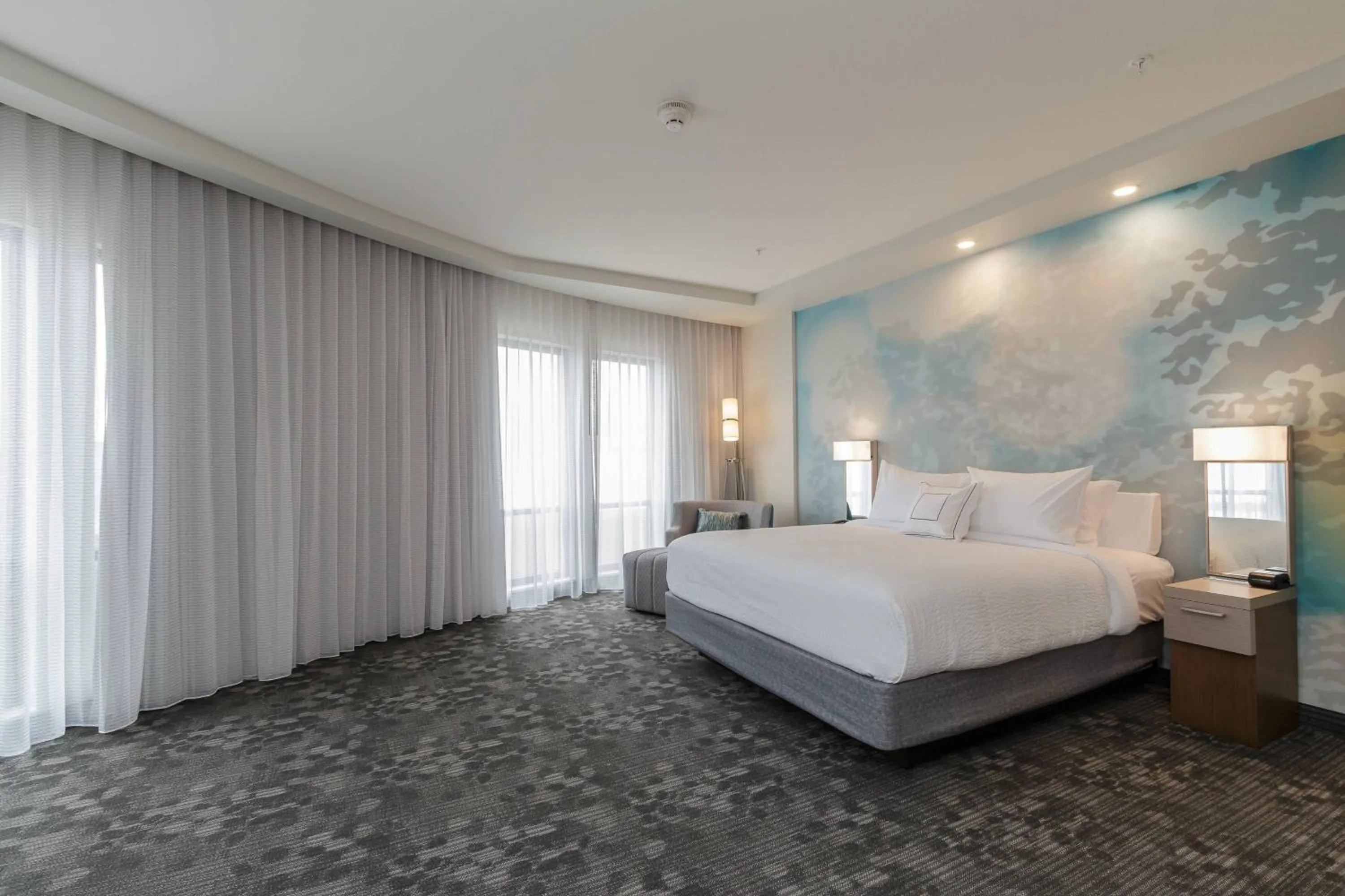 Bedroom, Bed in Courtyard by Marriott South Bend Downtown