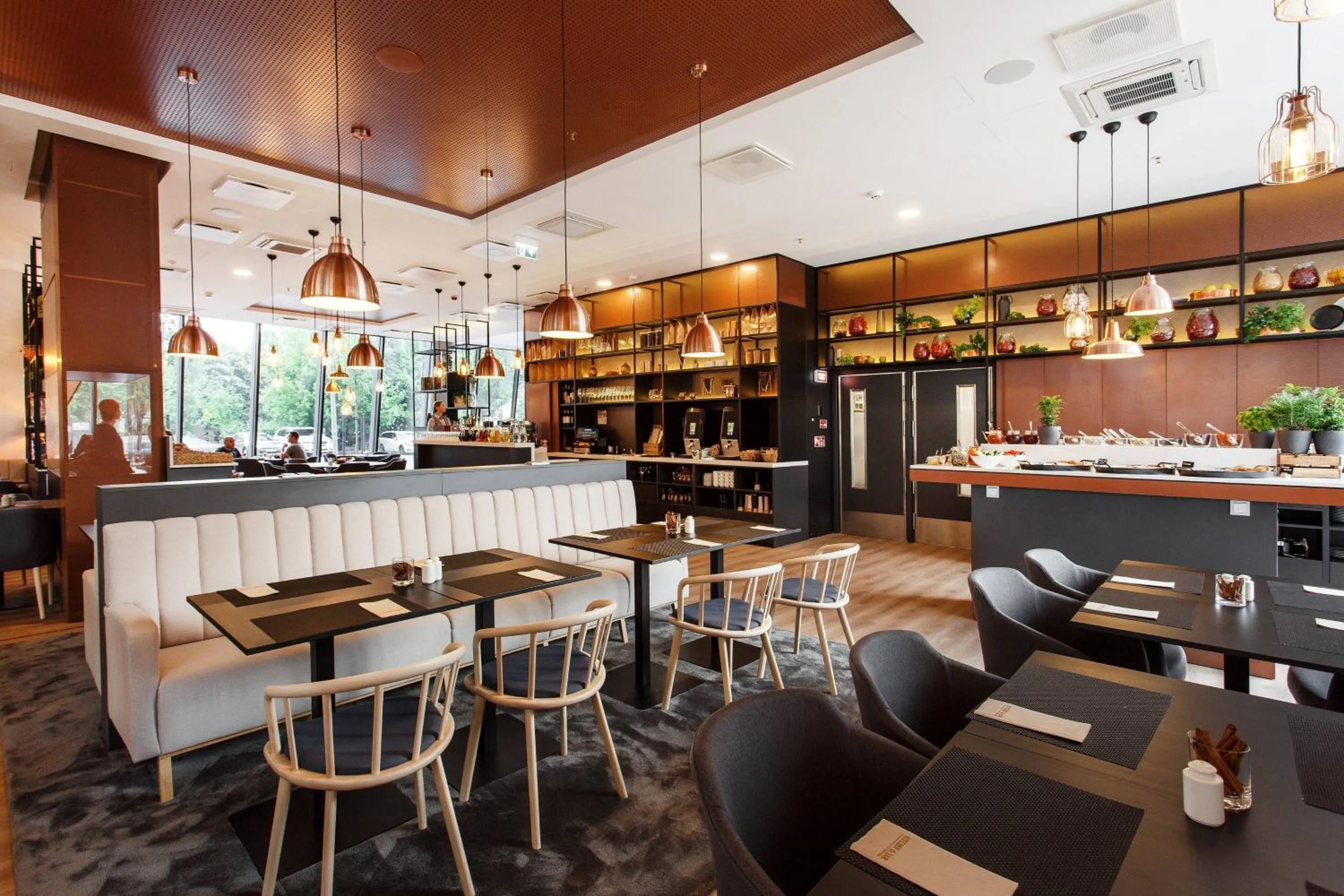 Restaurant/places to eat in Courtyard by Marriott Vilnius City Center