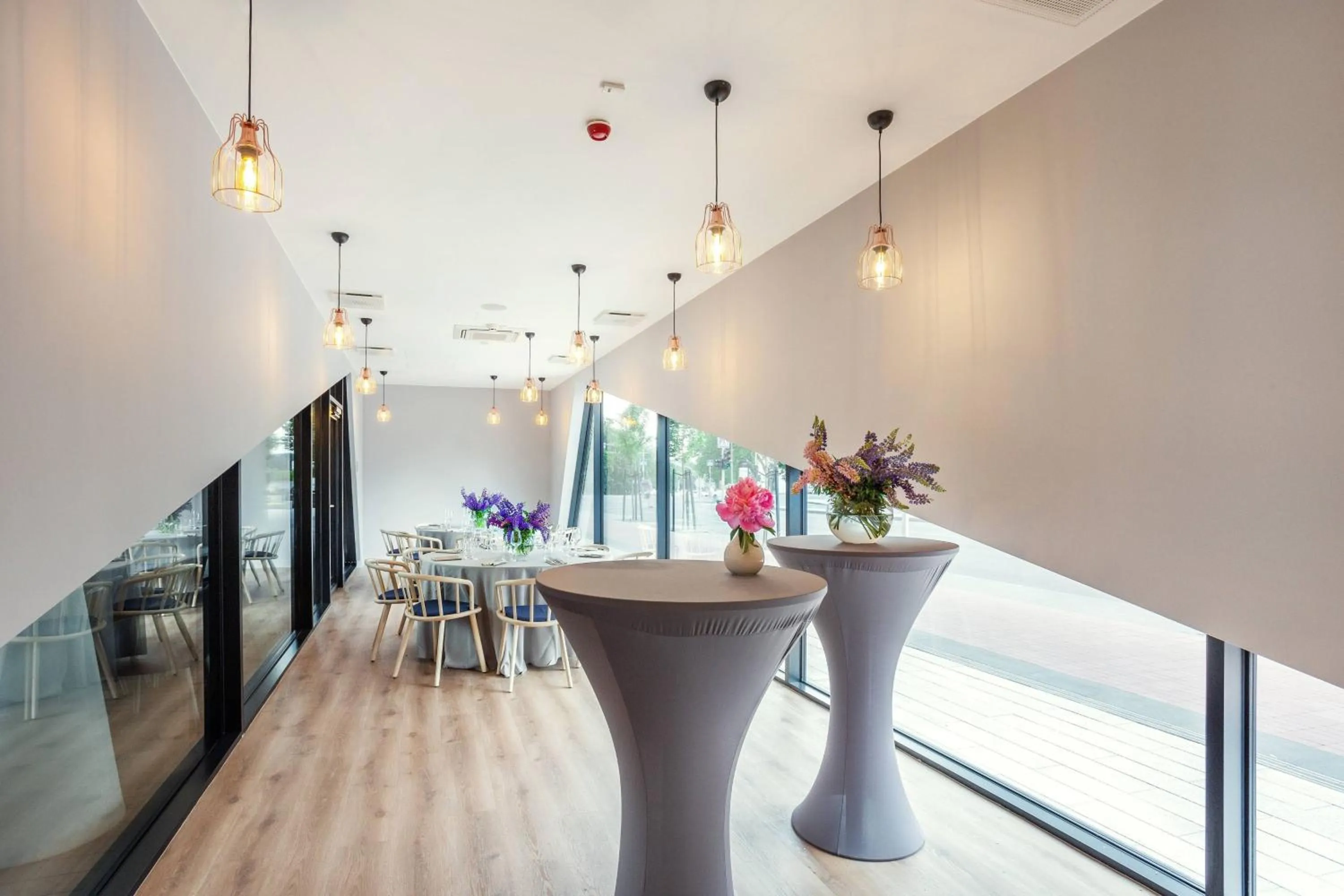 Restaurant/places to eat in Courtyard by Marriott Vilnius City Center