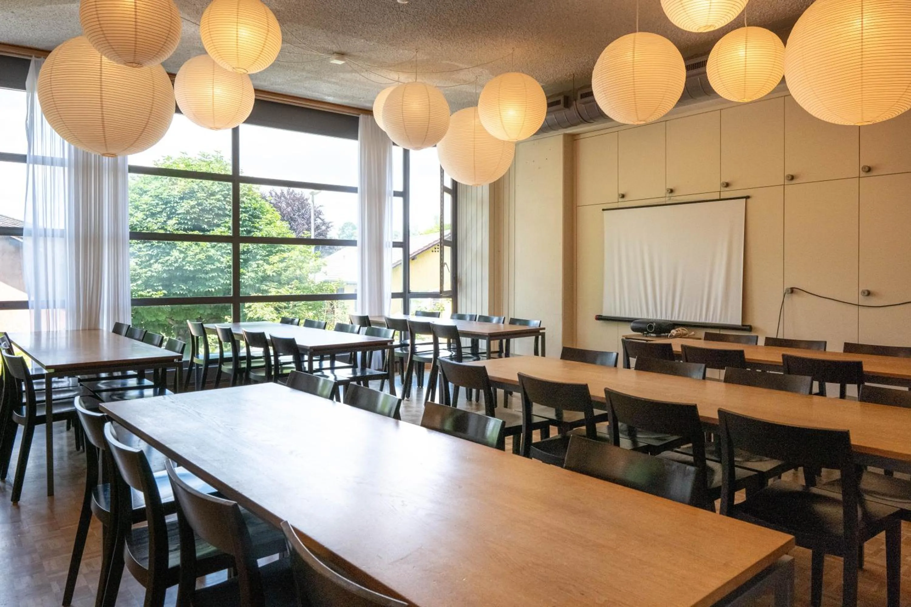 Meeting/conference room in Luzern Youth Hostel