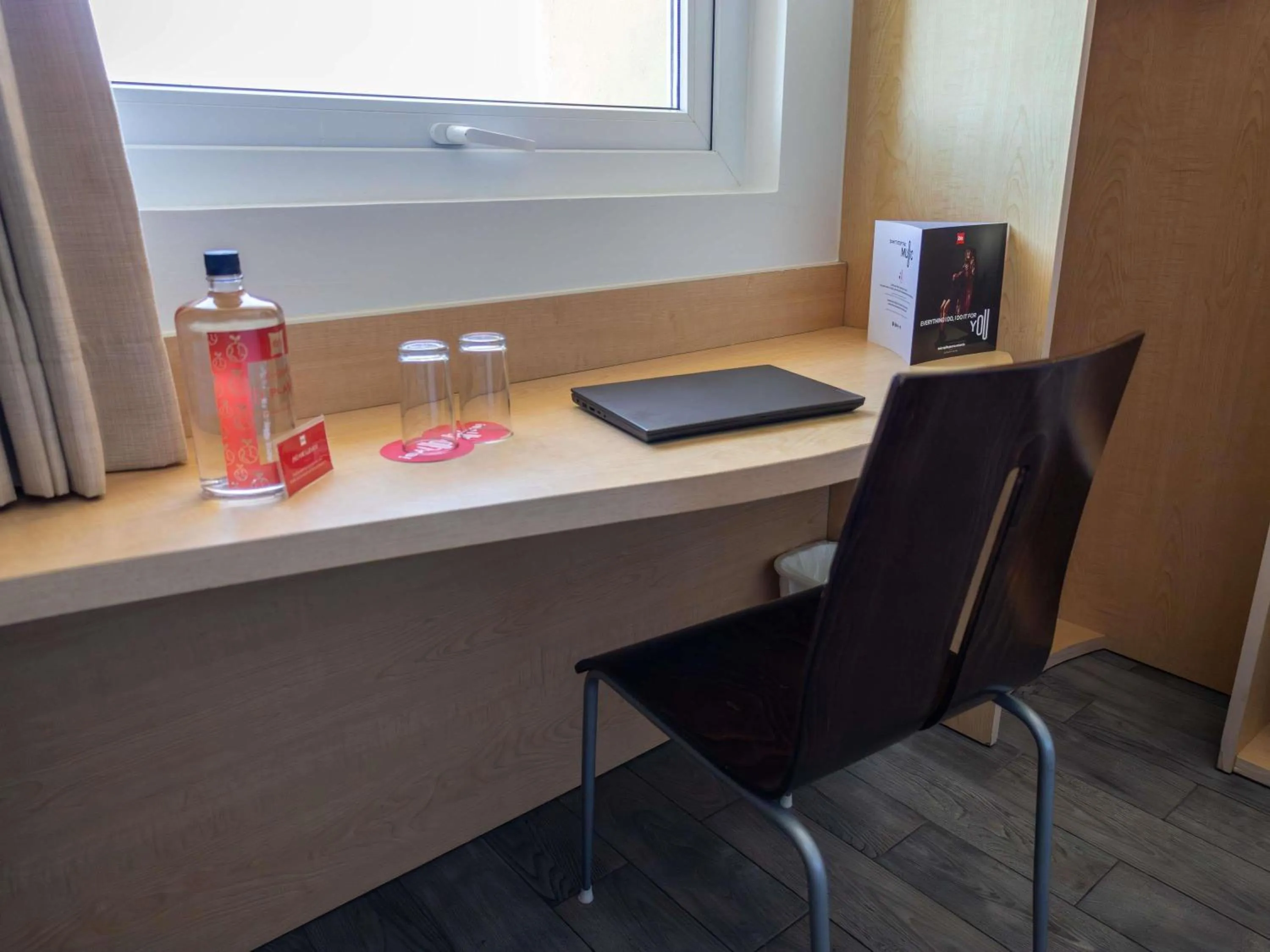 Bedroom in Ibis Merida