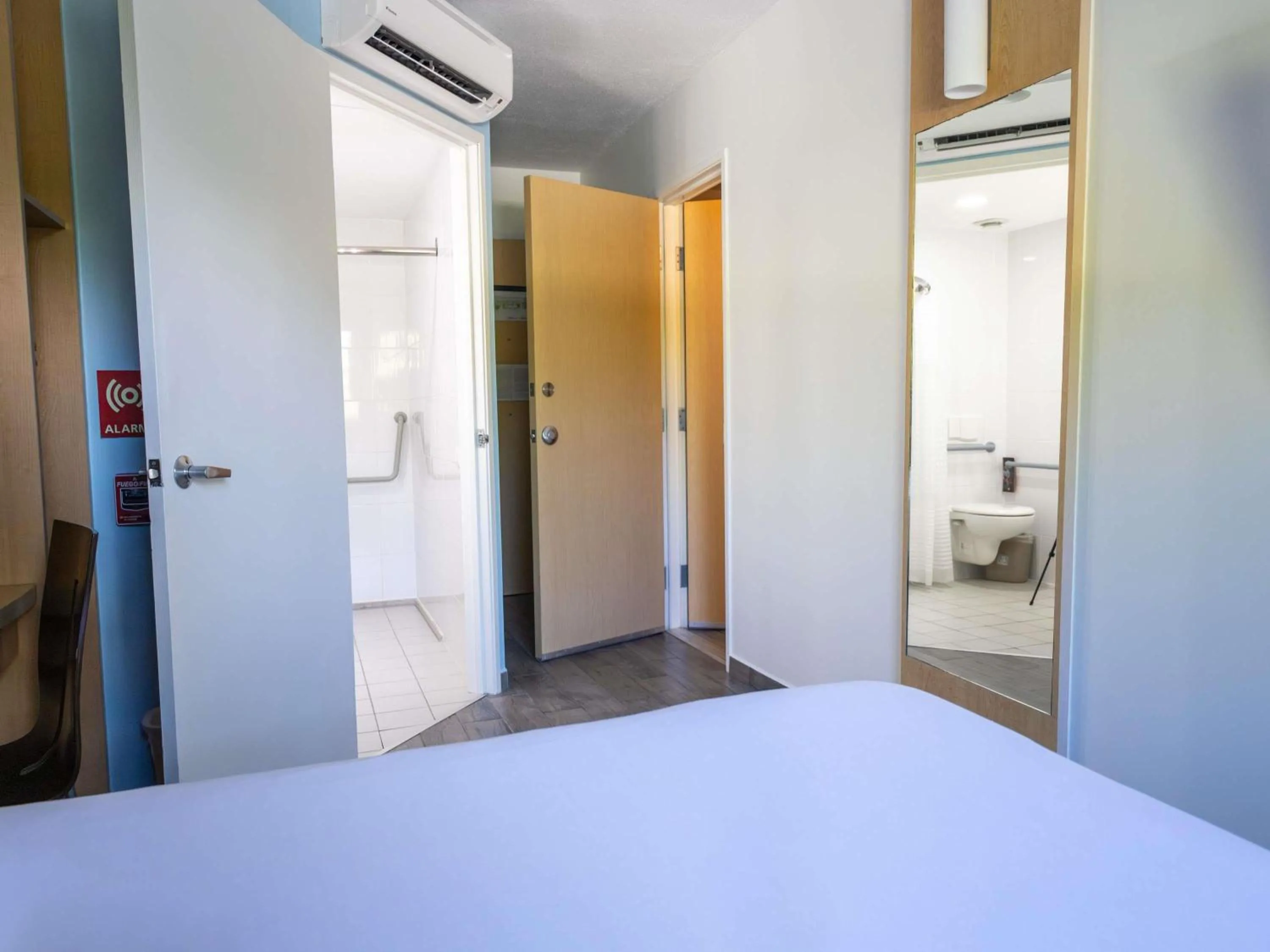 Bedroom, Bed in Ibis Merida