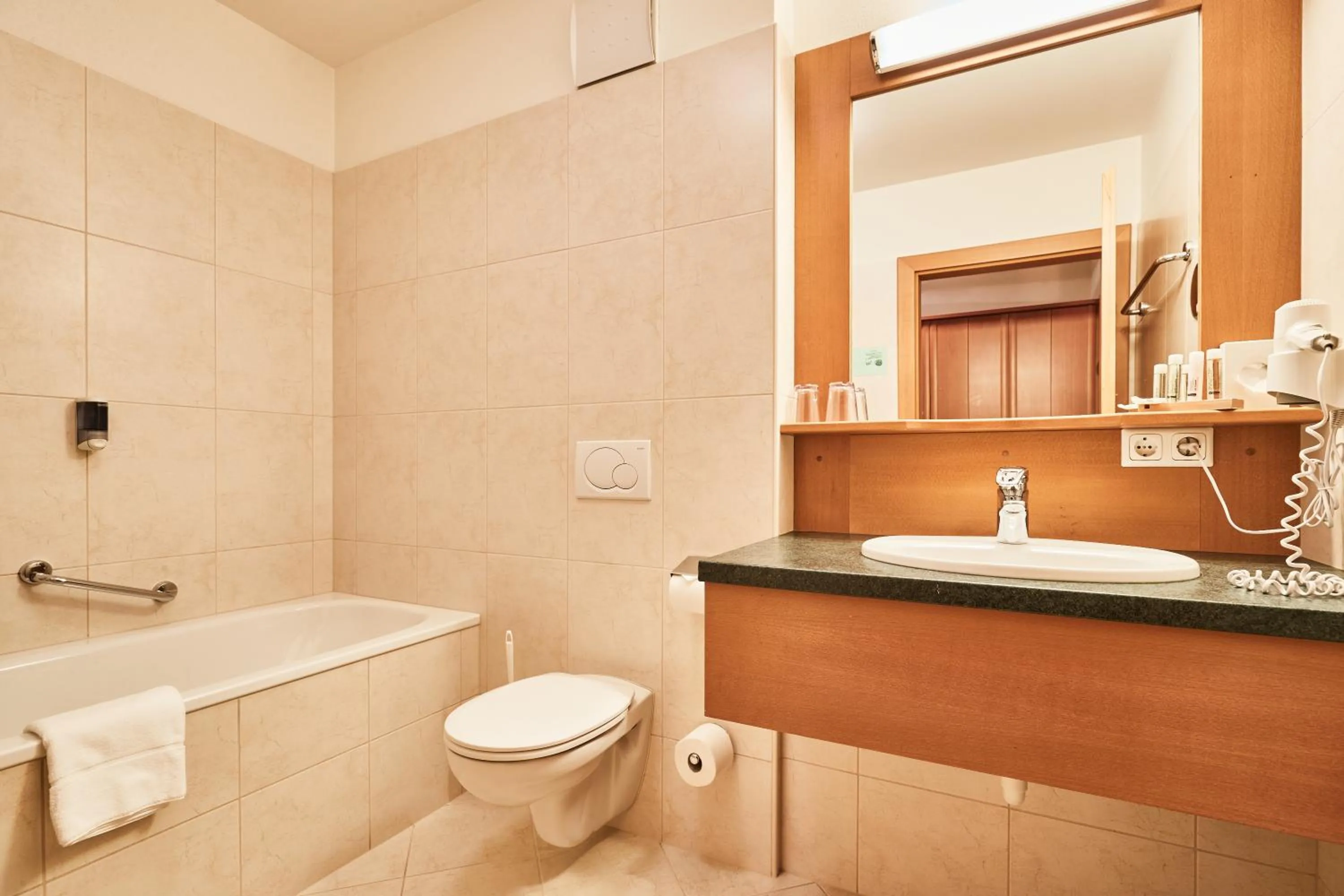 Bathroom in Ferienhotel Jörglerhof