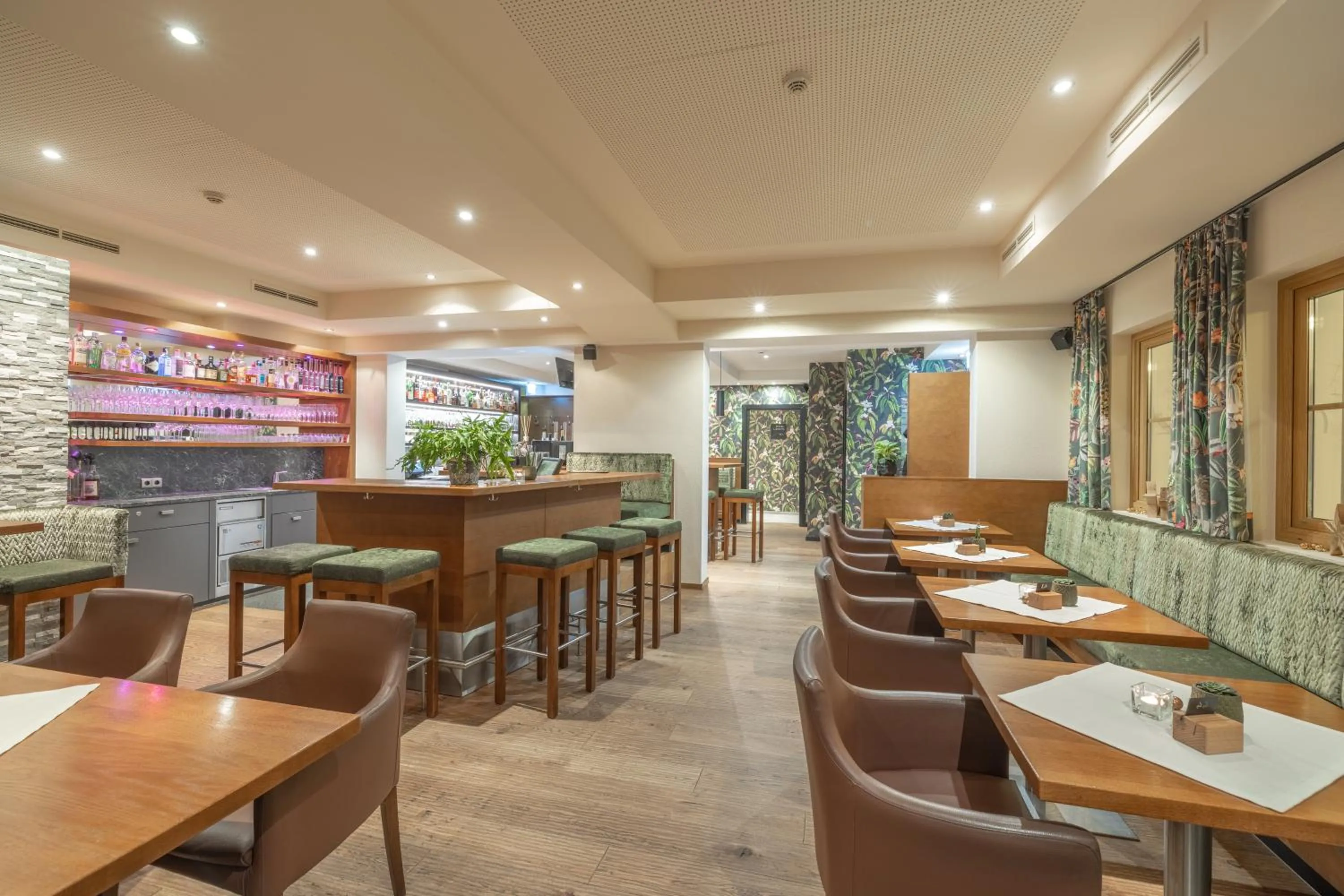 Lounge or bar in Ferienhotel Jörglerhof