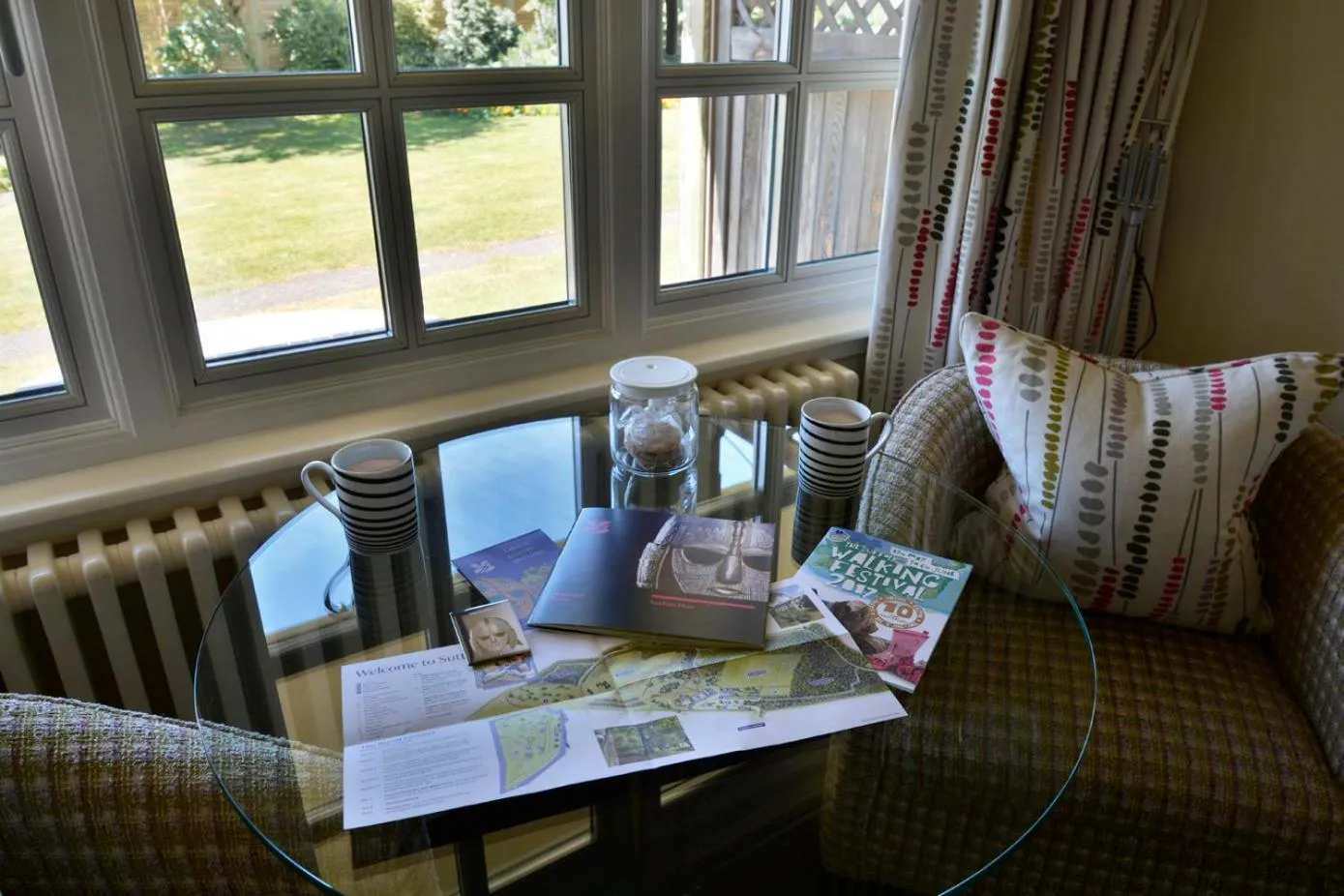 Coffee/tea facilities in Crown and Castle