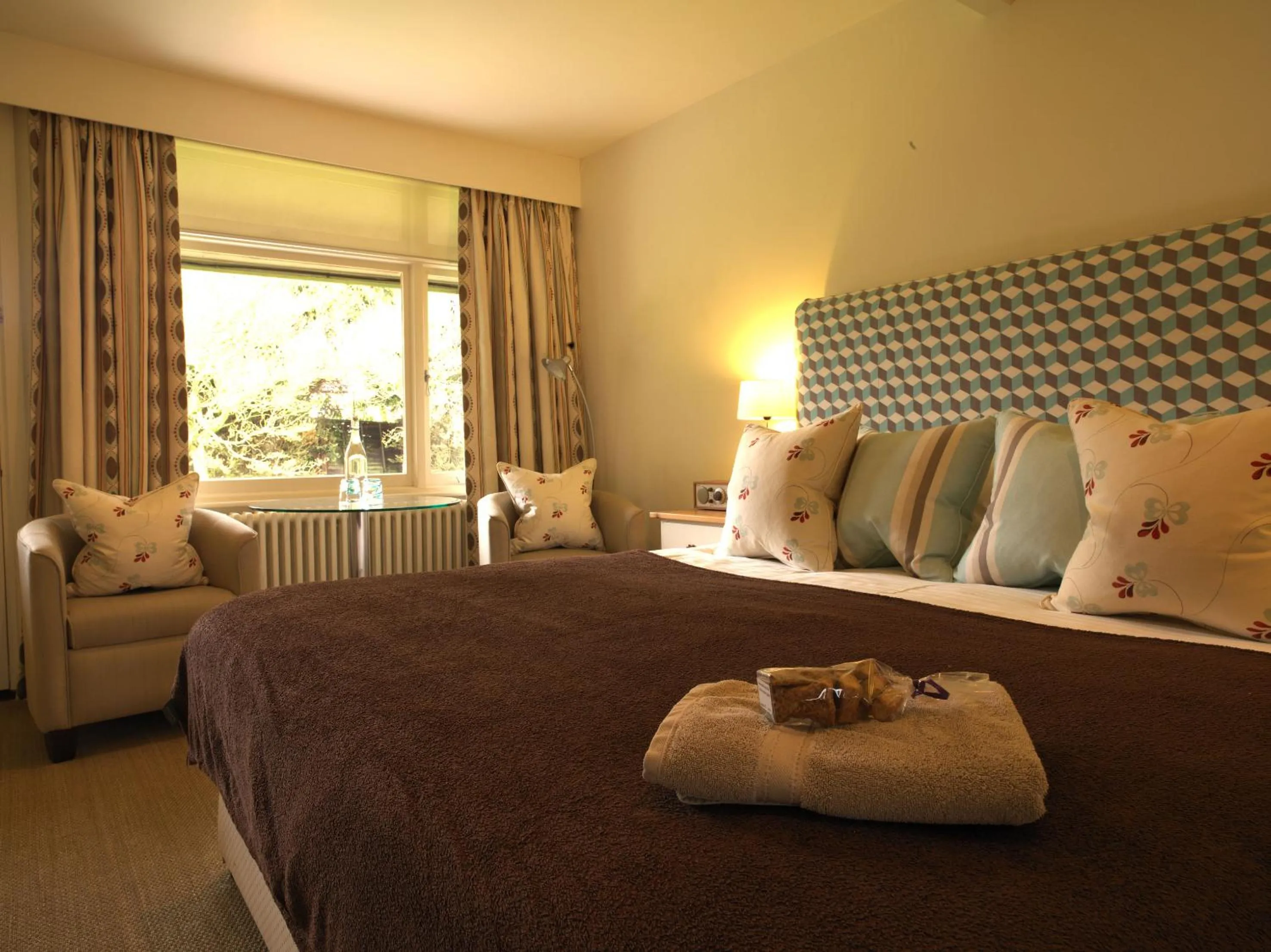 Other, Bed in Crown and Castle