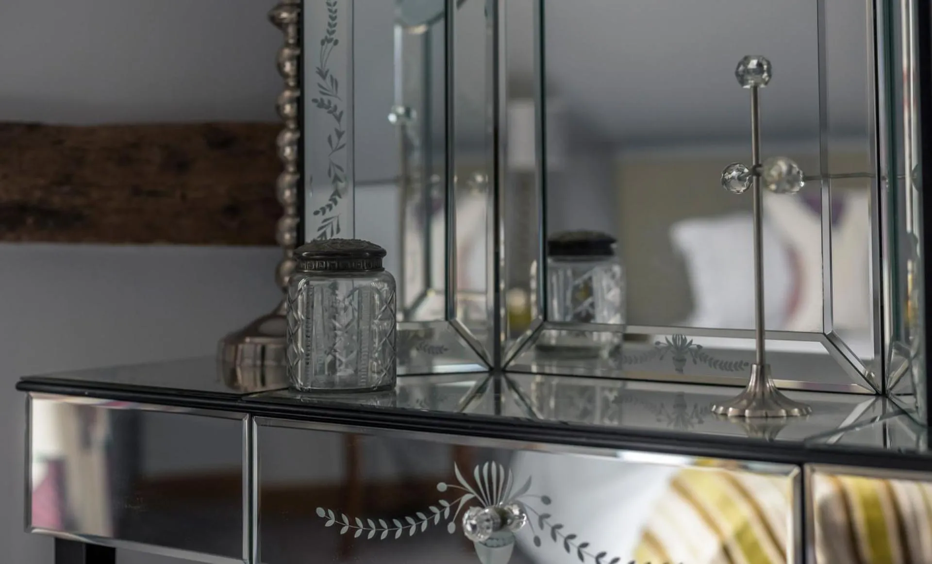 Decorative detail in Crown and Castle