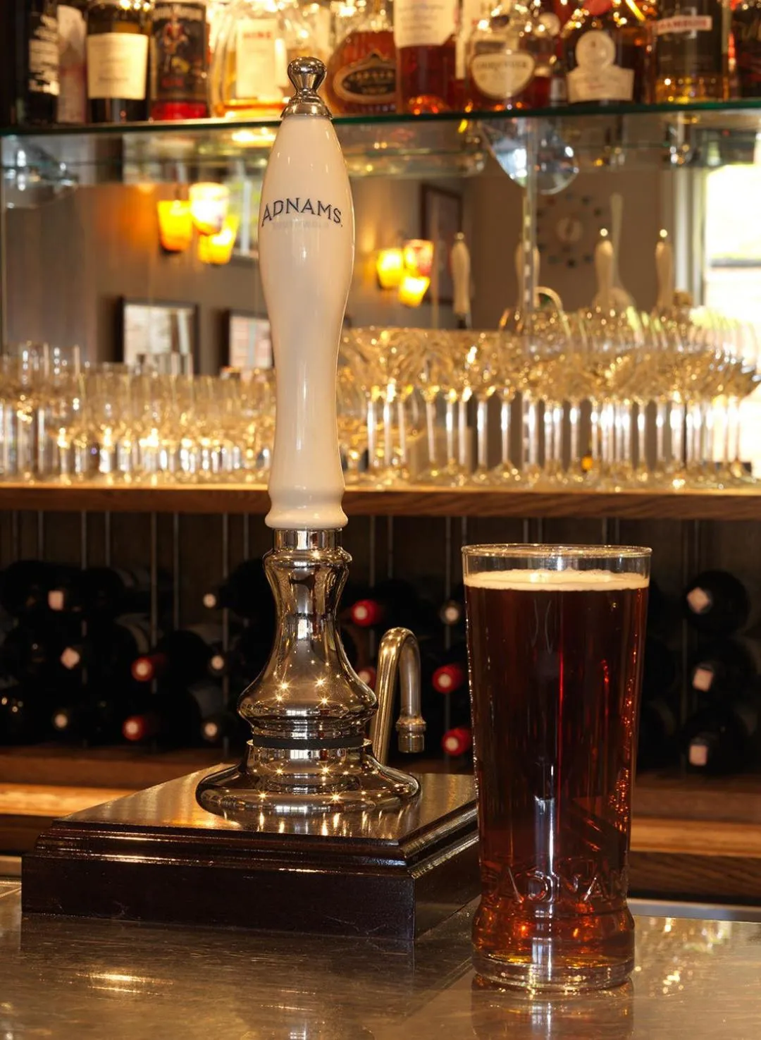 Lounge or bar in Crown and Castle