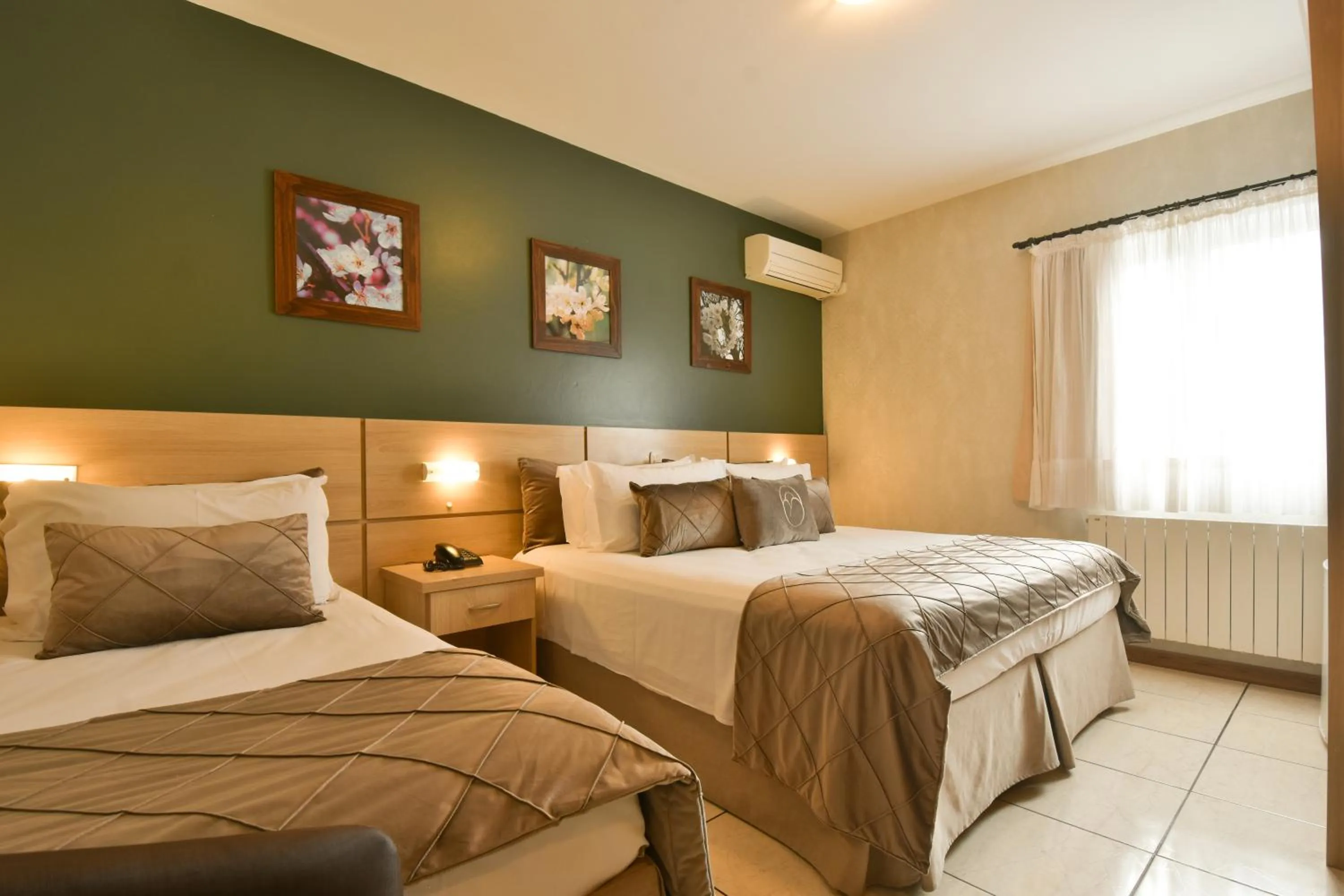 Photo of the whole room, Bed in Pousada Belluno