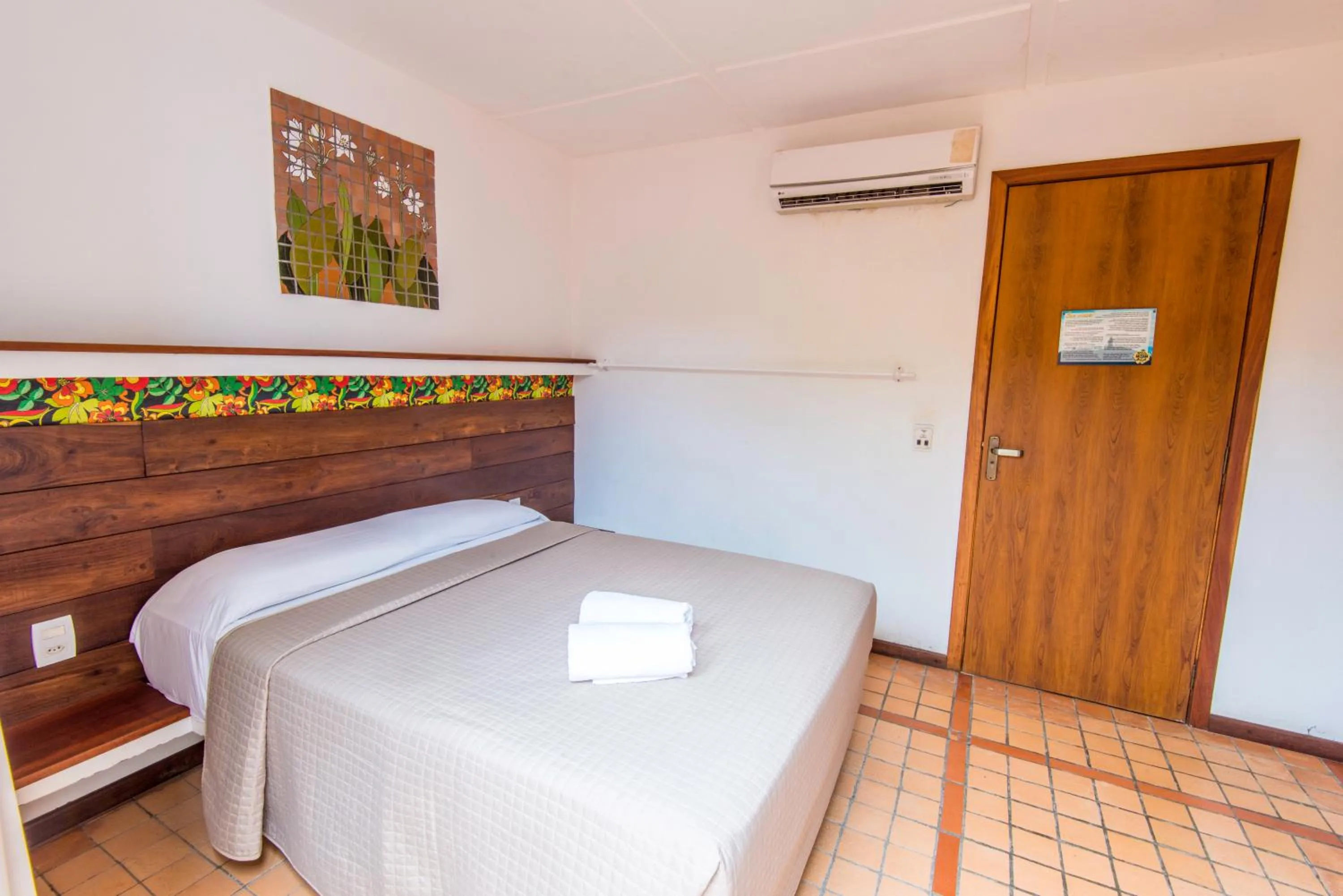 Photo of the whole room, Bed in Pousada Bahia Brasil