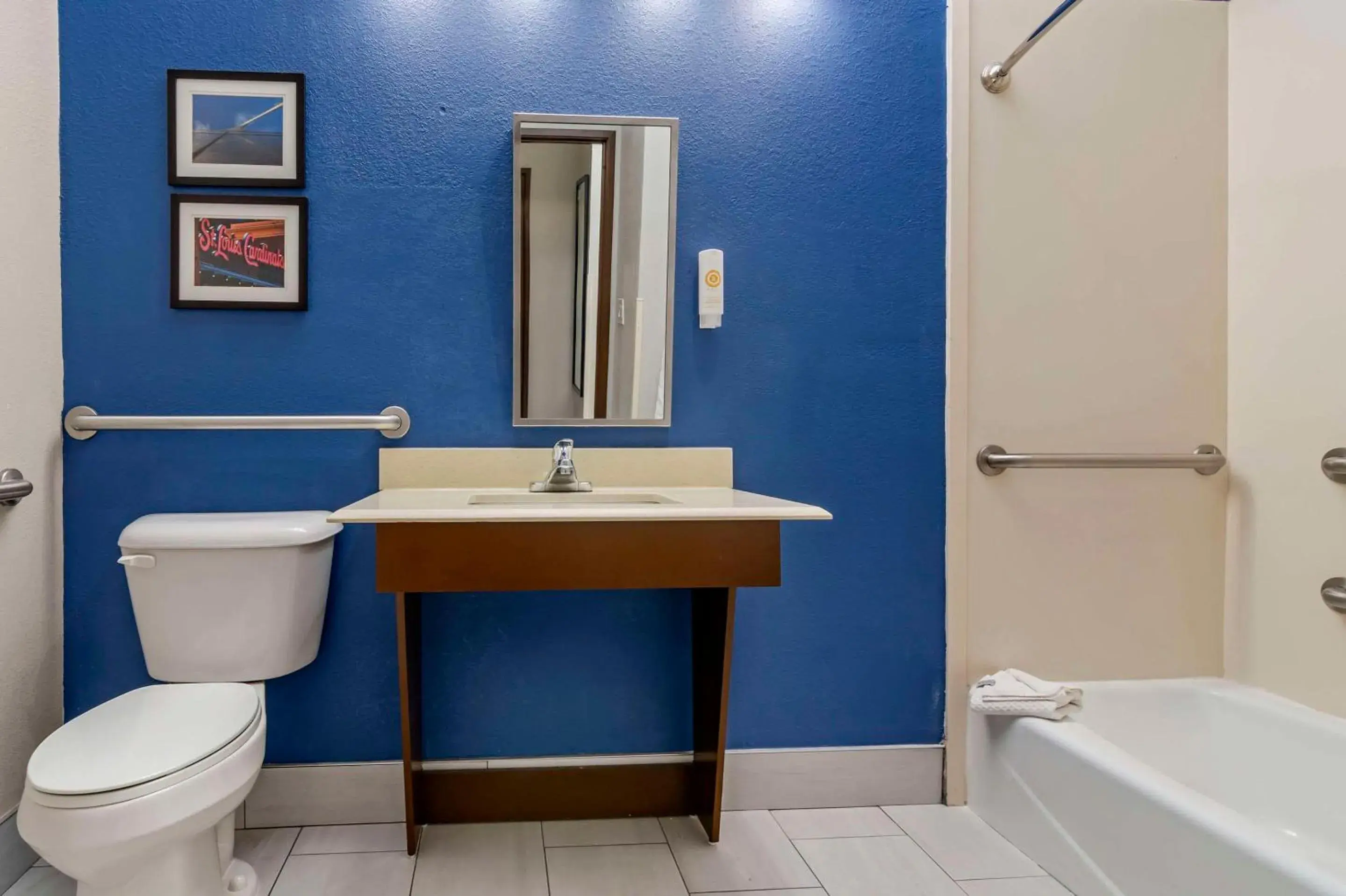 Suite with Two Queen Beds - Accessible/Non-Smoking in Comfort Suites St Charles-St Louis Suite with Two Queen Beds - Accessible/Non-Smoking in Comfort Suites St Charles-St Louis