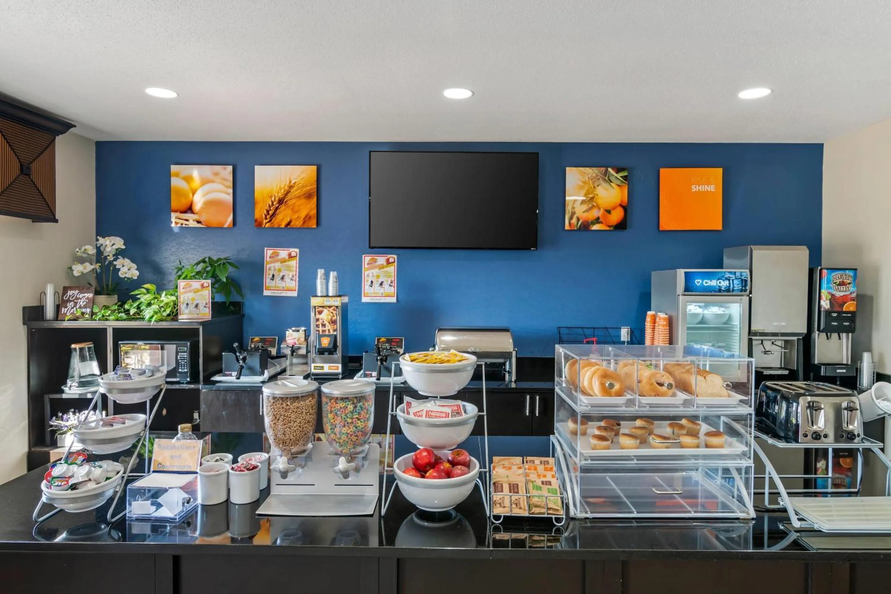 Breakfast in Comfort Suites St Charles-St Louis