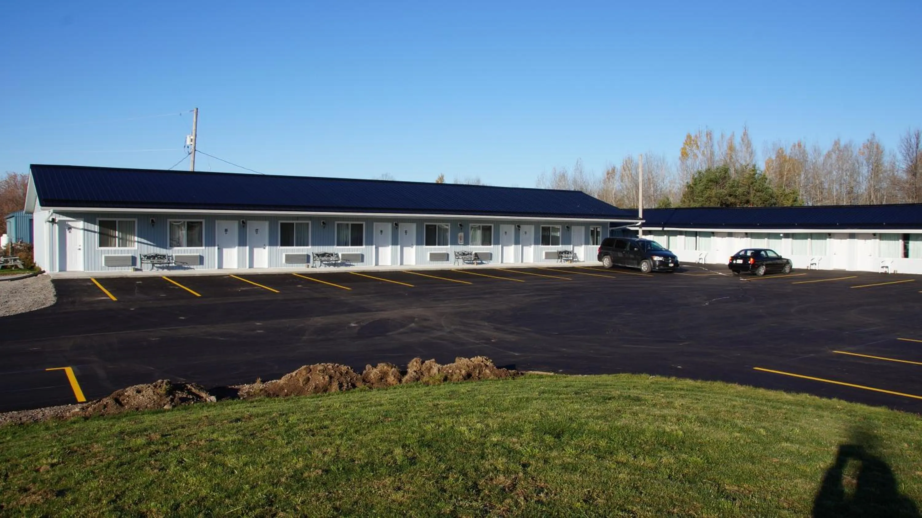 Property building in Robyn's Motel