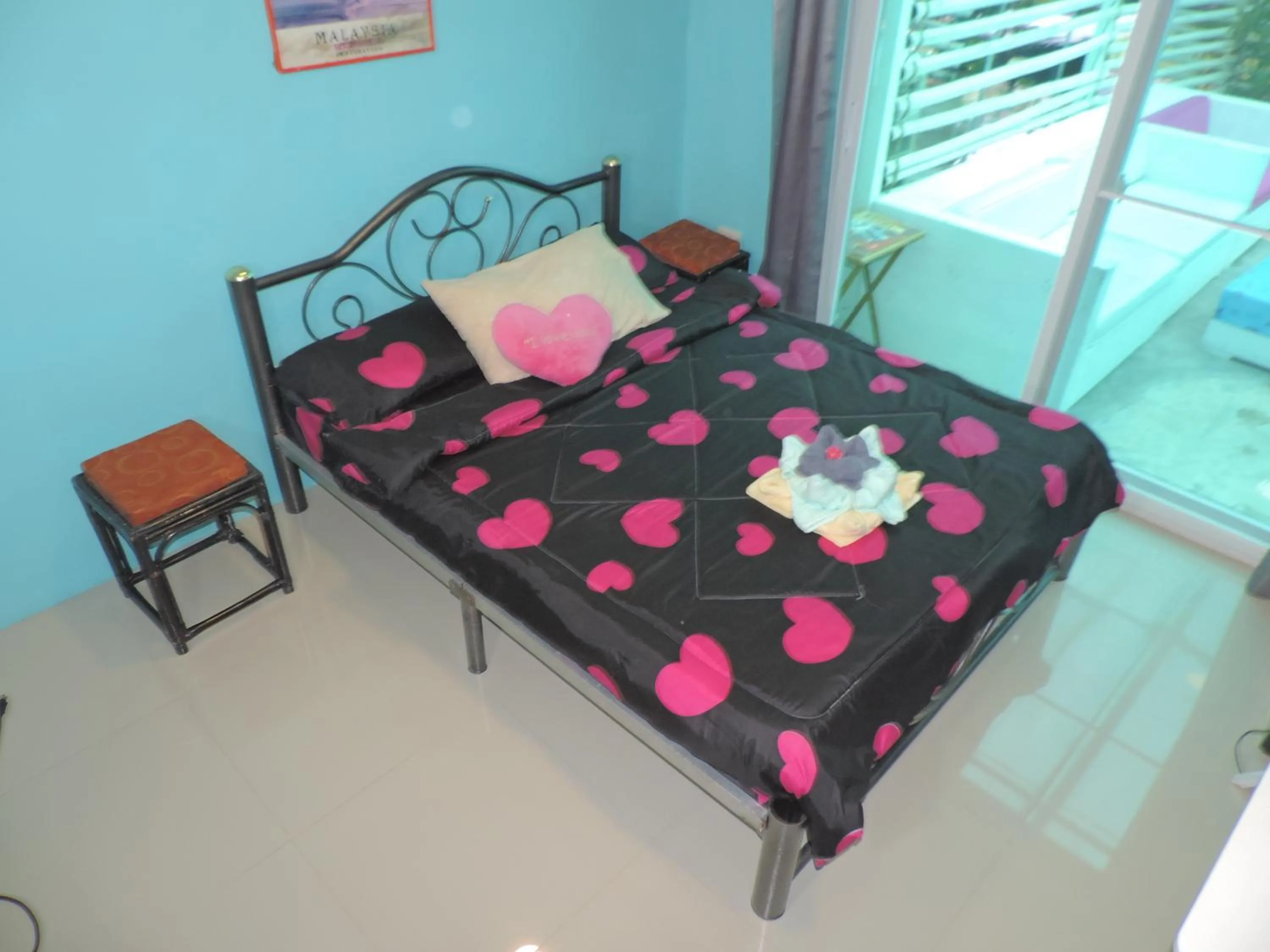 Photo of the whole room, Bed in Blue Paradise Residence