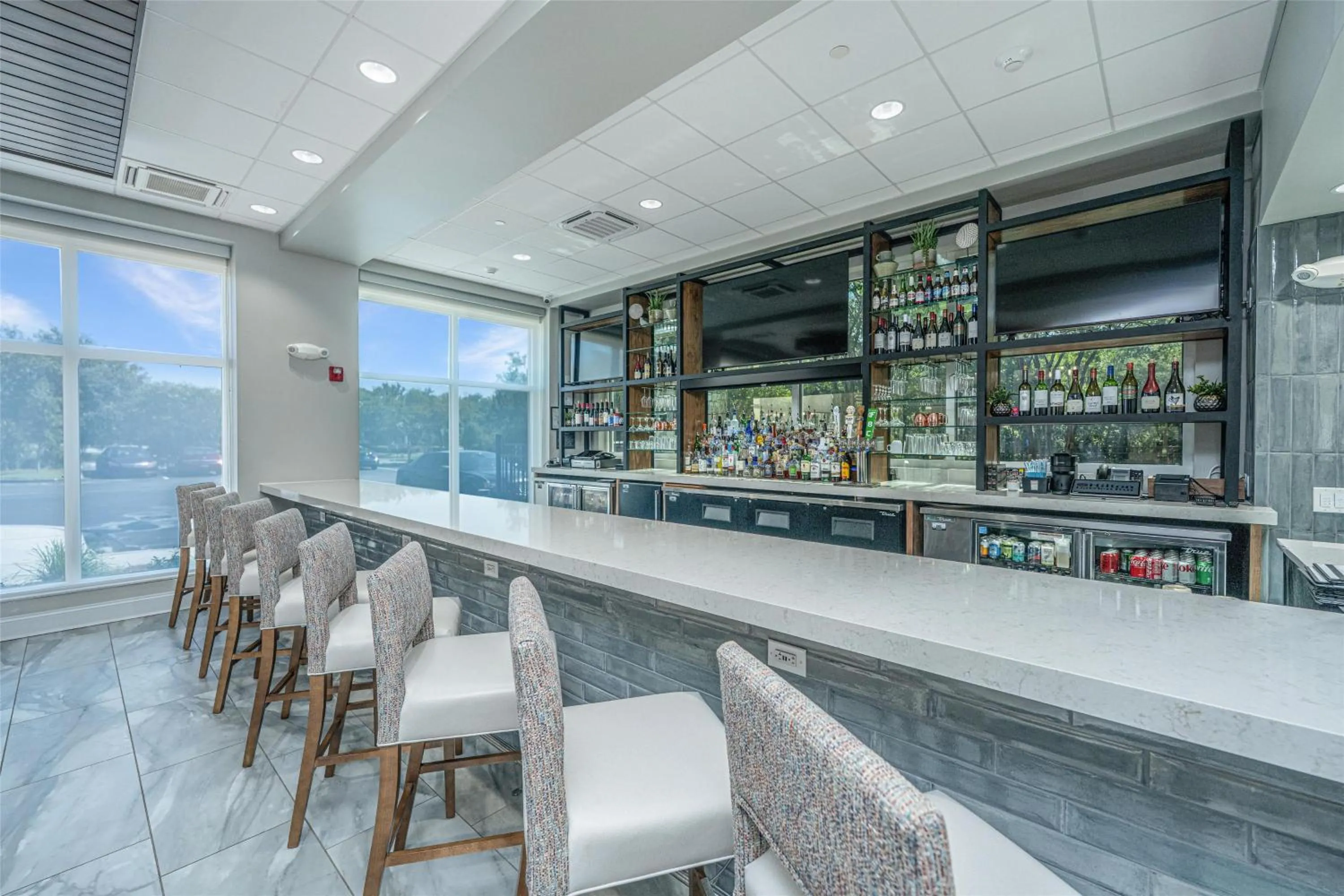 Restaurant/places to eat in Hilton Garden Inn Charleston Airport