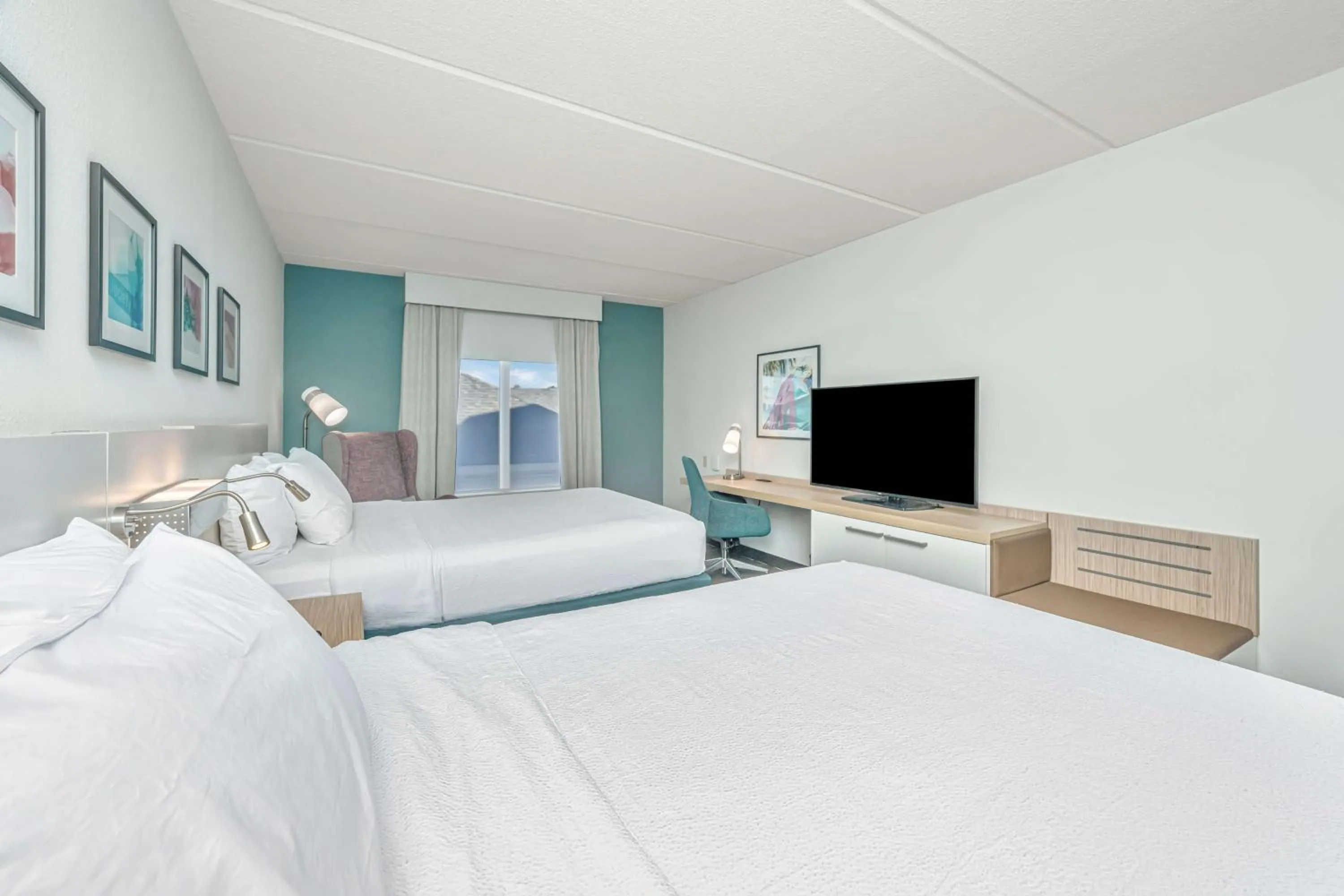 Bed in Hilton Garden Inn Charleston Airport