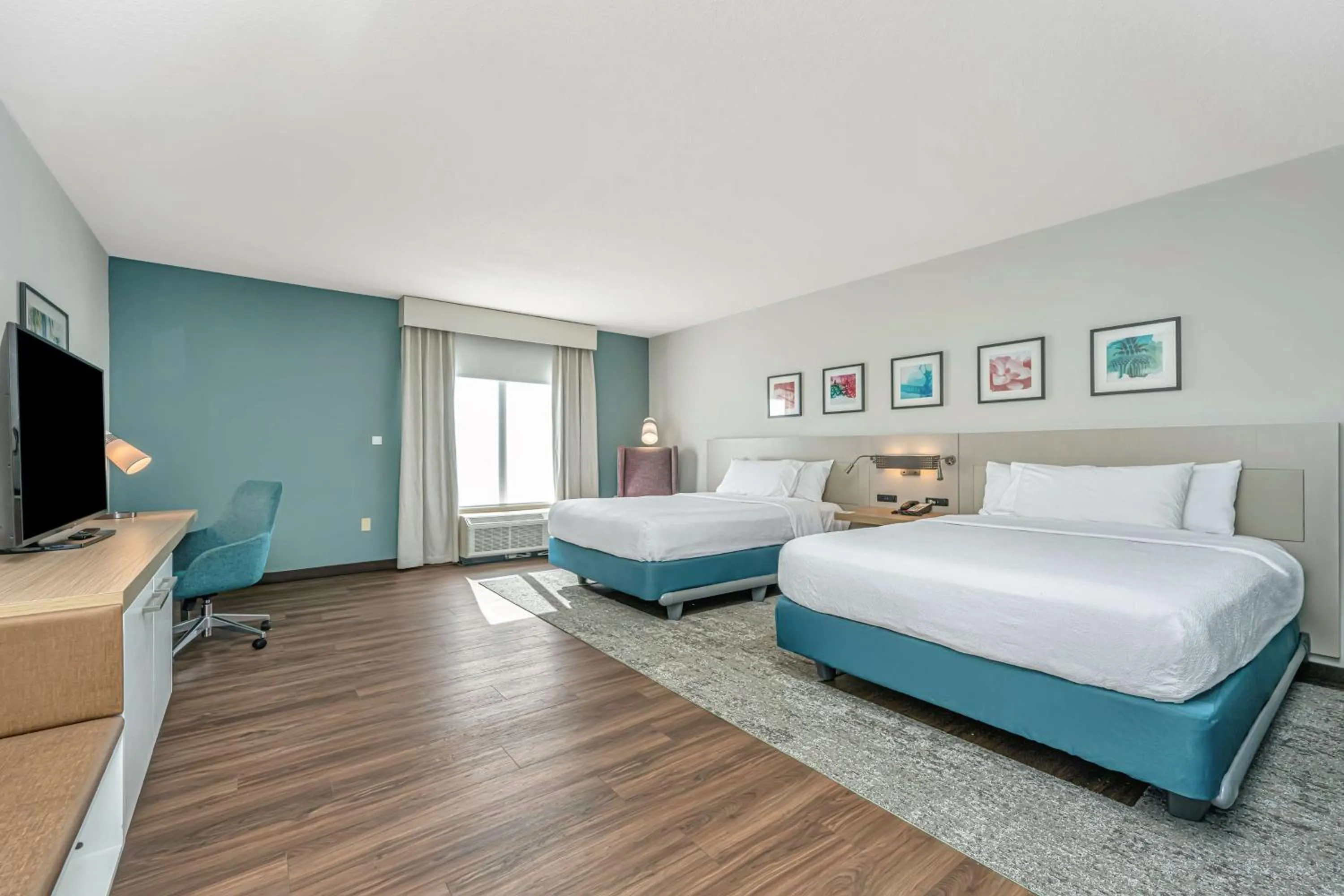 Bed in Hilton Garden Inn Charleston Airport