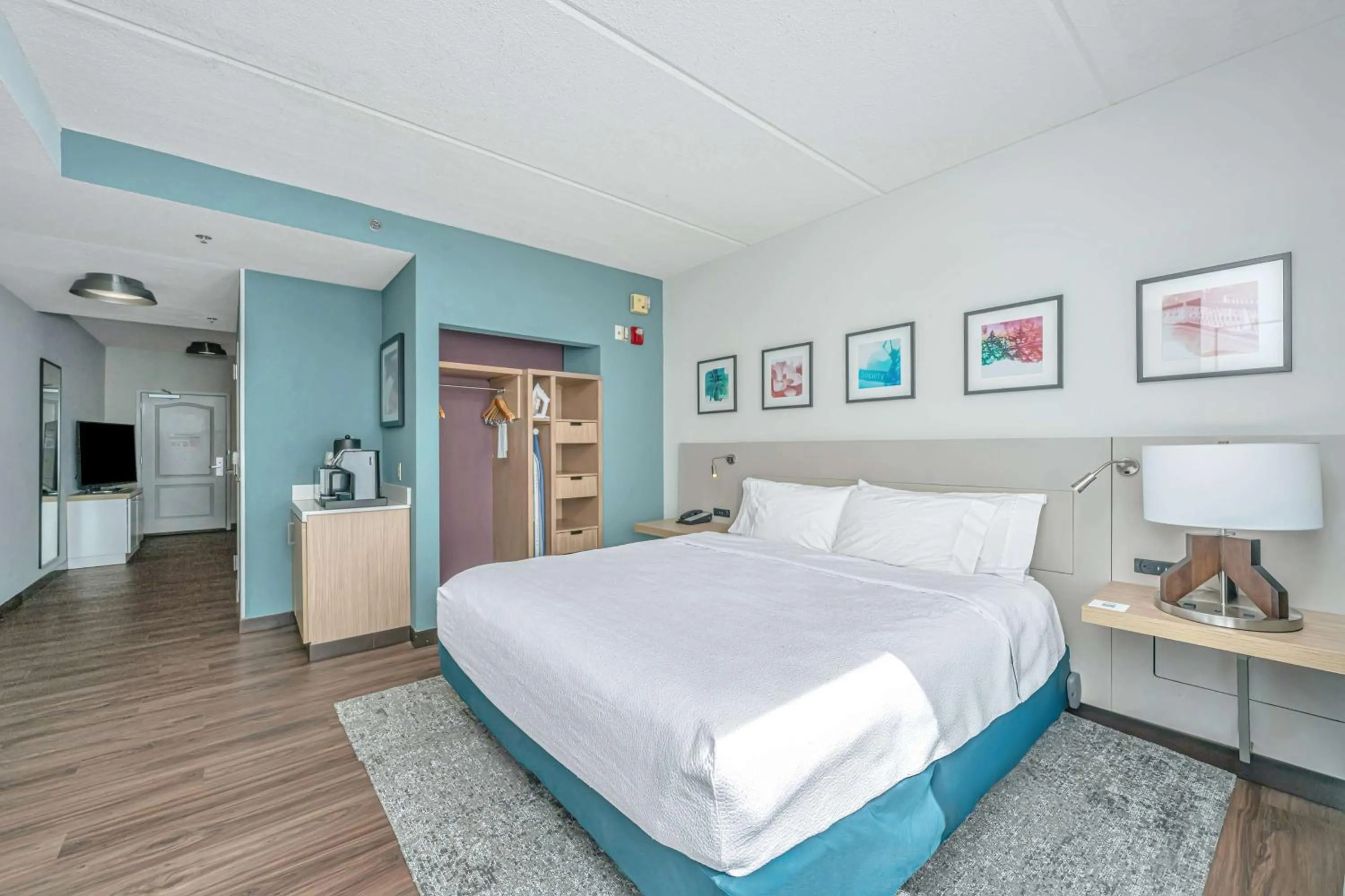 Bed in Hilton Garden Inn Charleston Airport