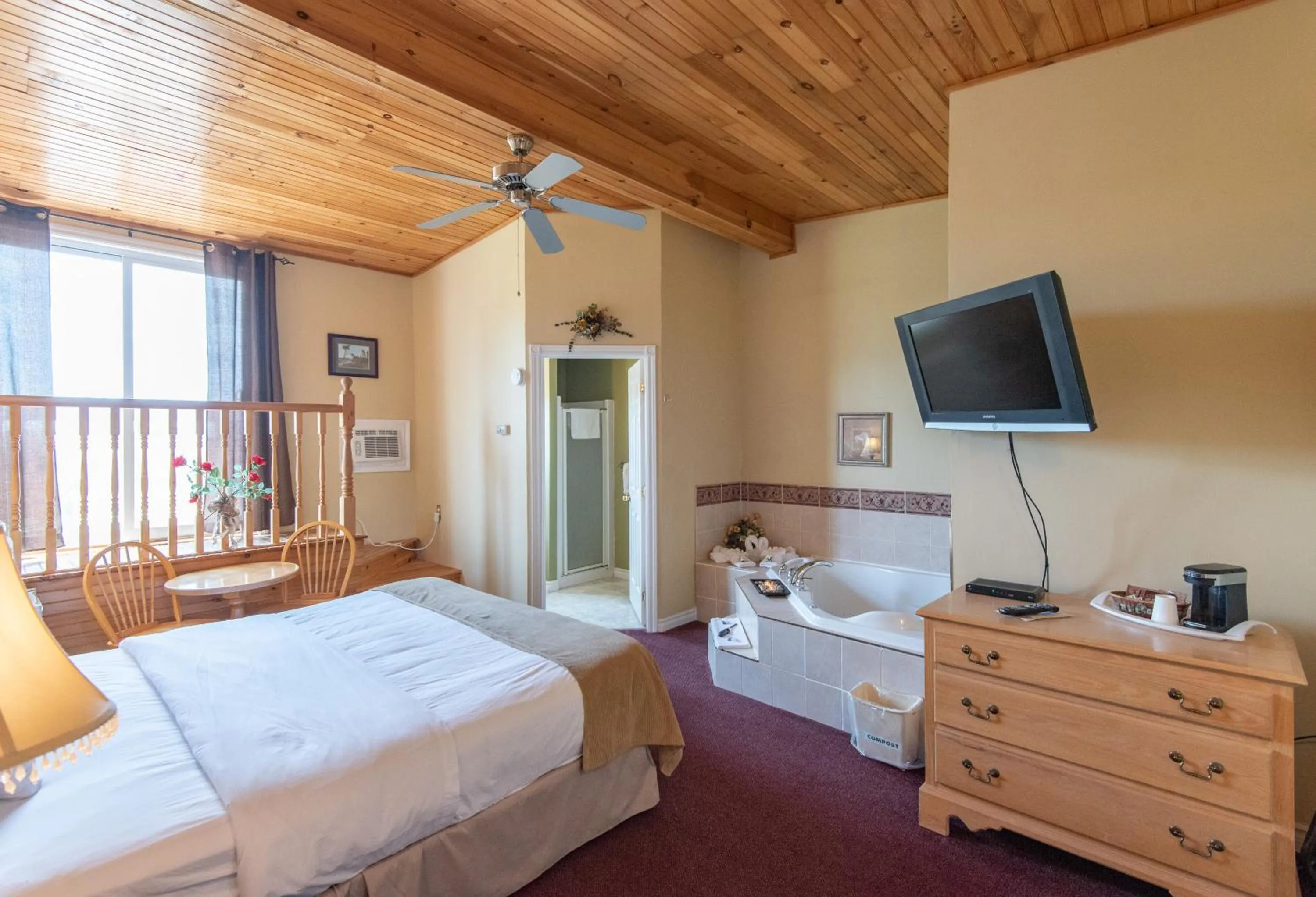 Bedroom, Bed in Canadas Best Value Inn & Suites Summerside