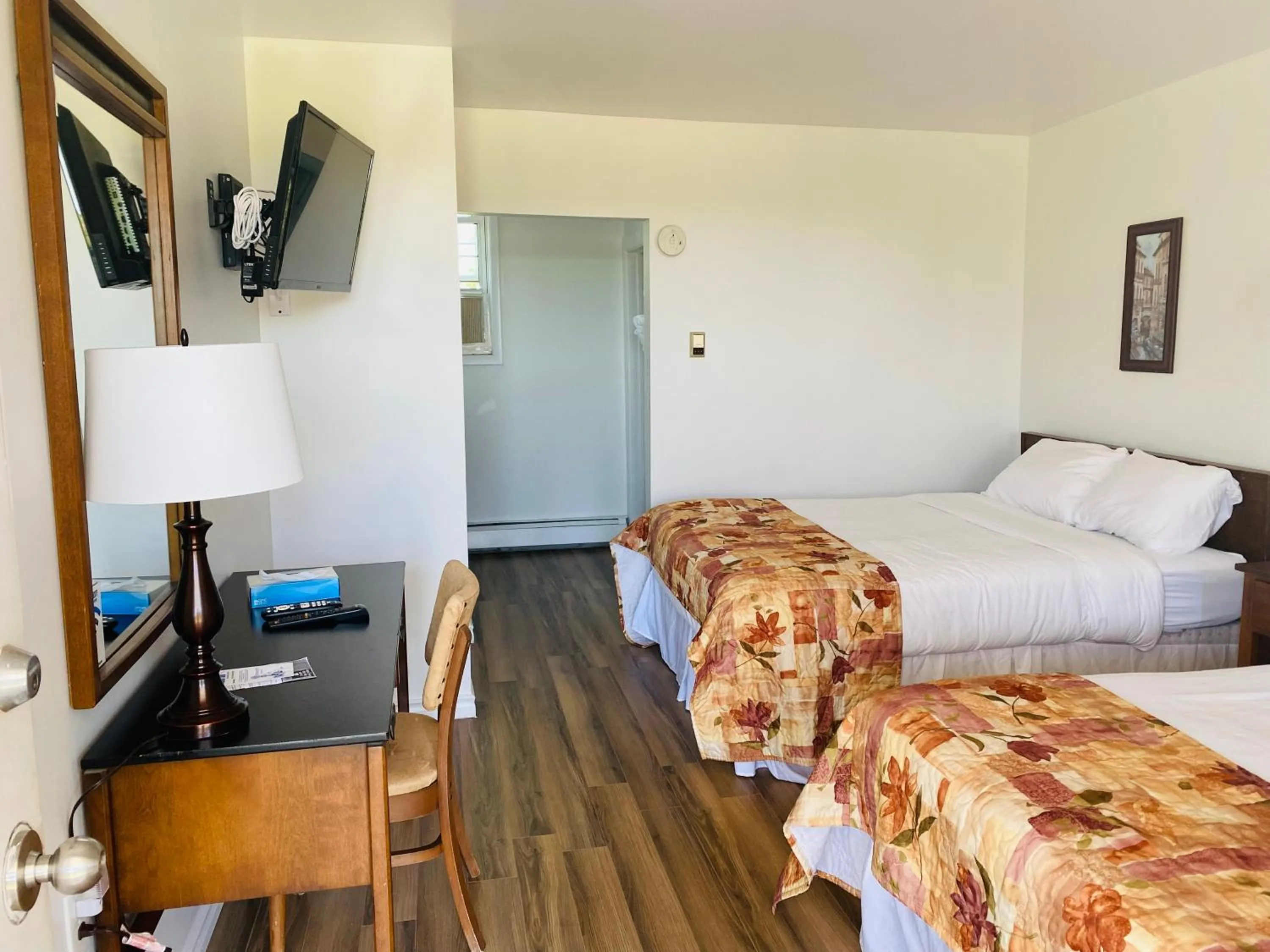 Bedroom, Bed in Canadas Best Value Inn & Suites Summerside