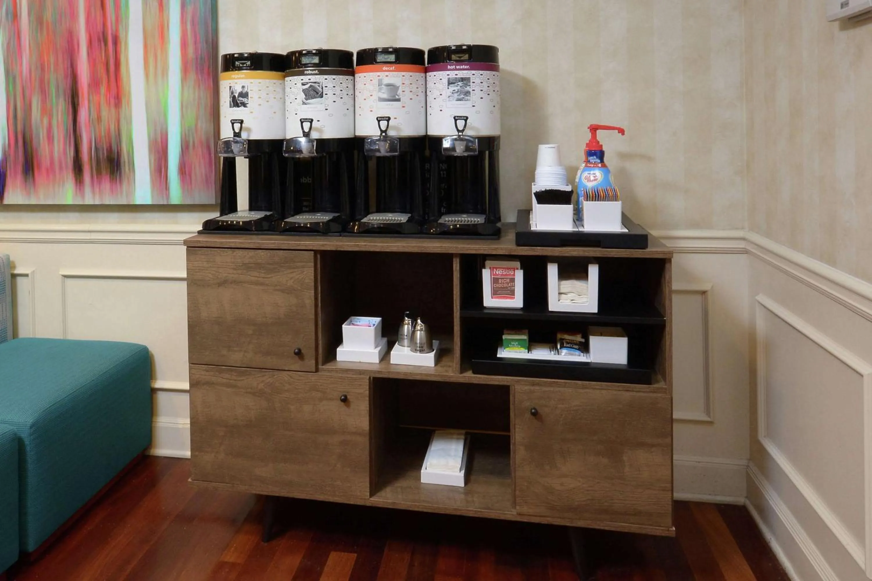 Dining area in Hampton Inn & Suites Clinton