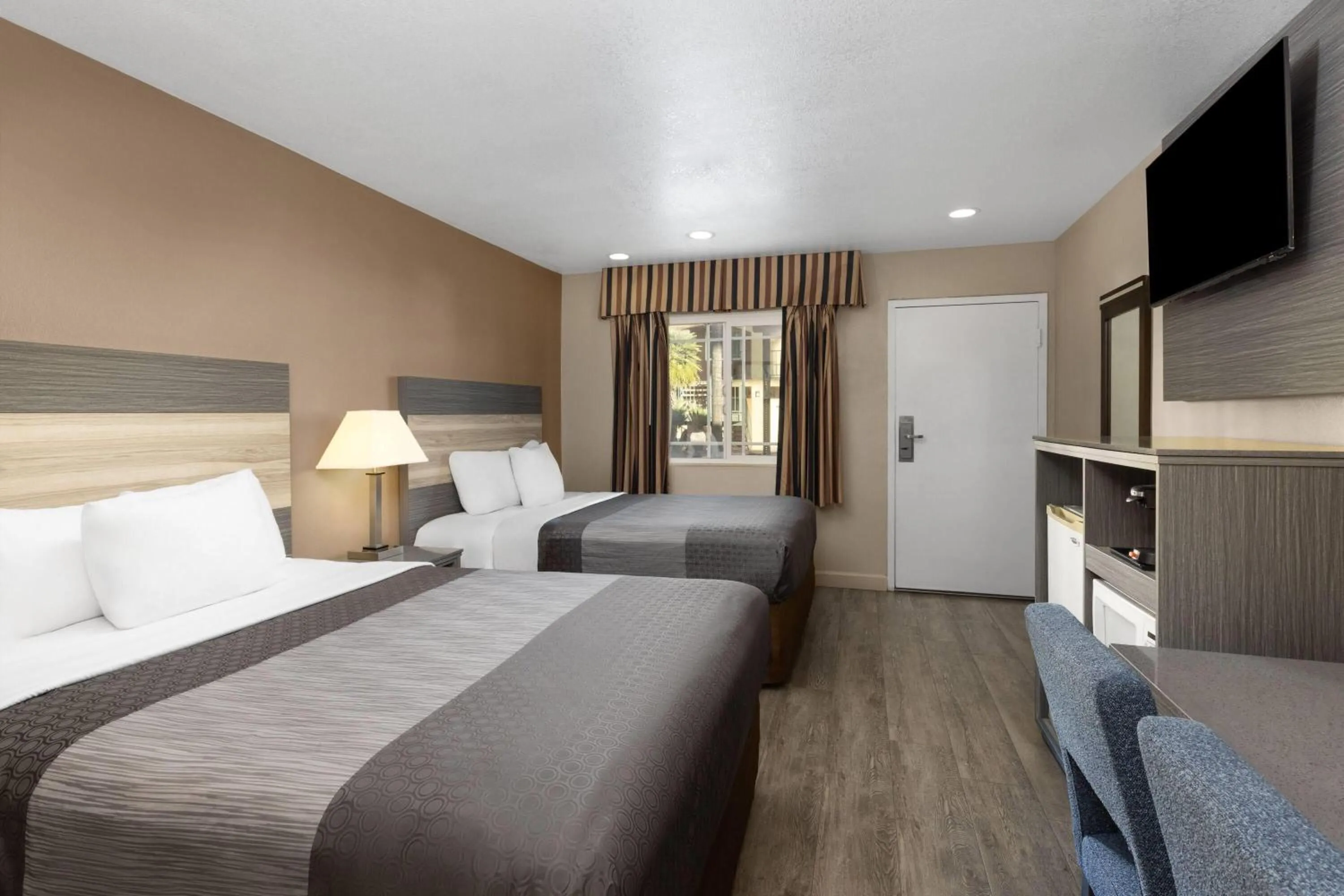 Photo of the whole room, Bed in Travelodge by Wyndham Banning Casino and Outlet Mall