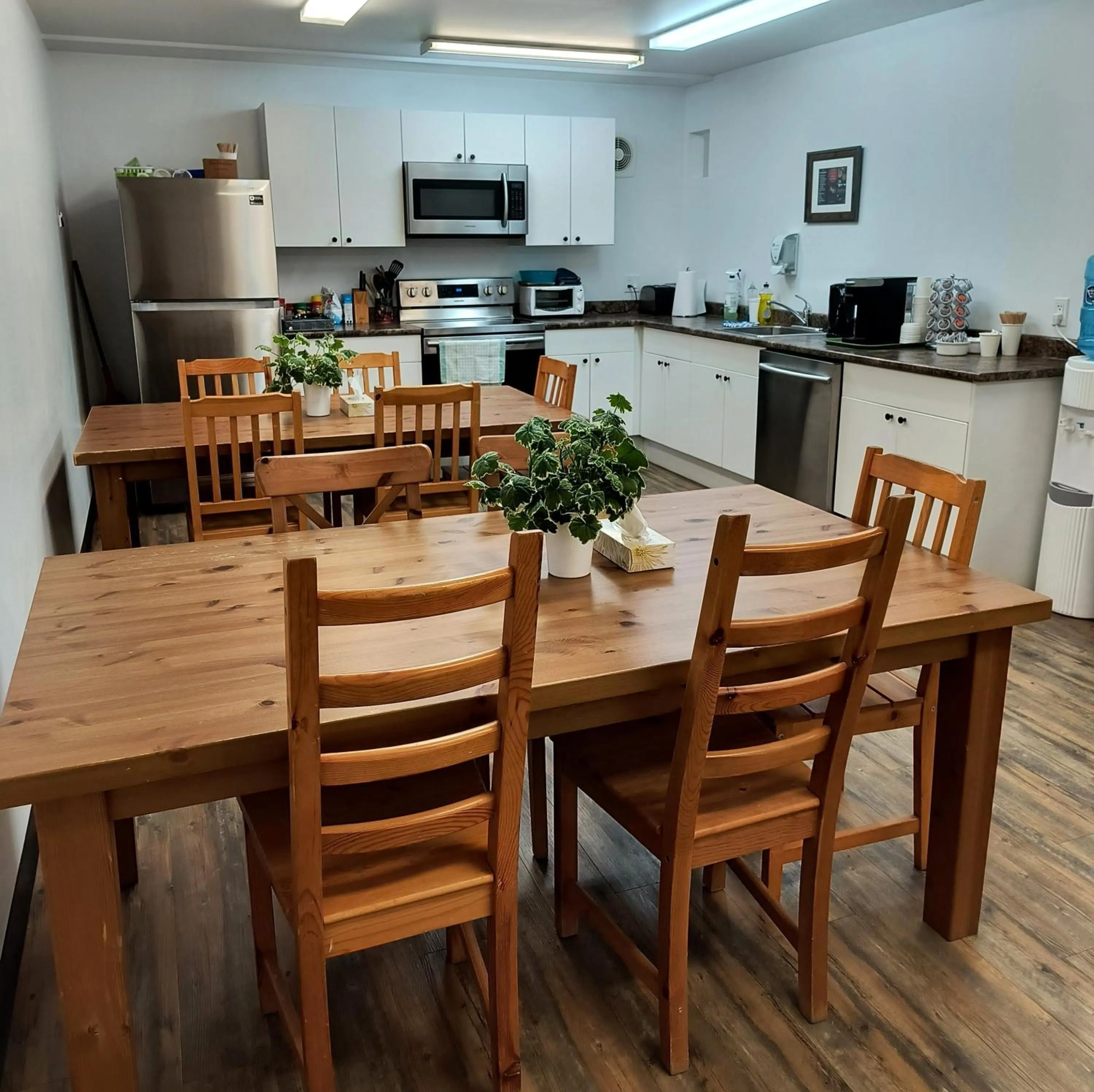 Dining area in Fireweed Motel