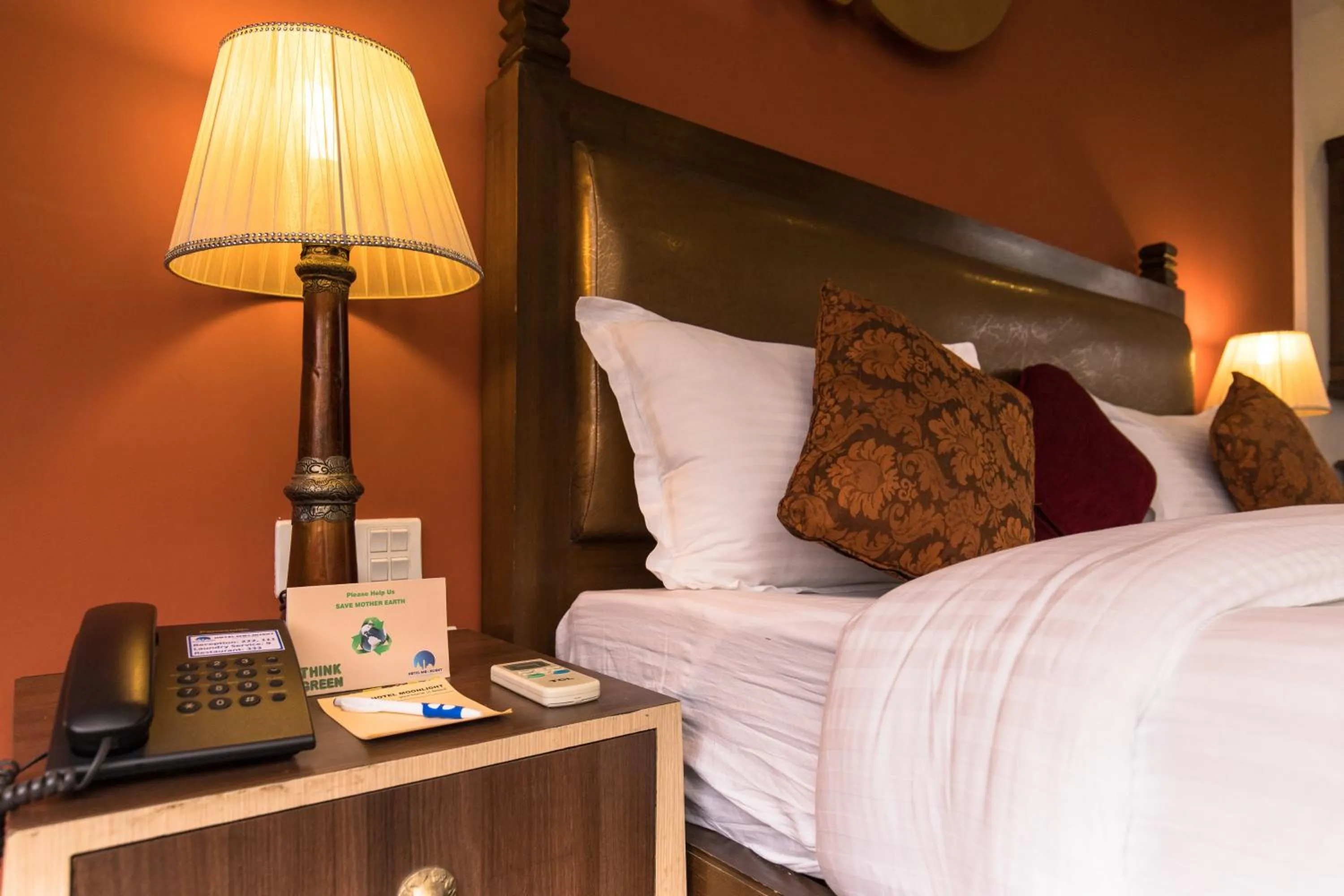 Bedroom, Bed in Hotel Moonlight