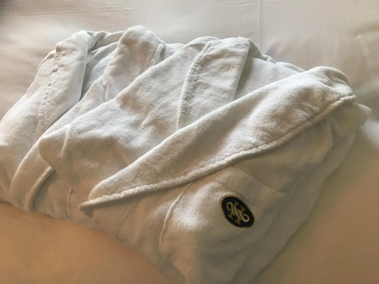 towels, Bed in Hotel Monterey Grasmere Osaka