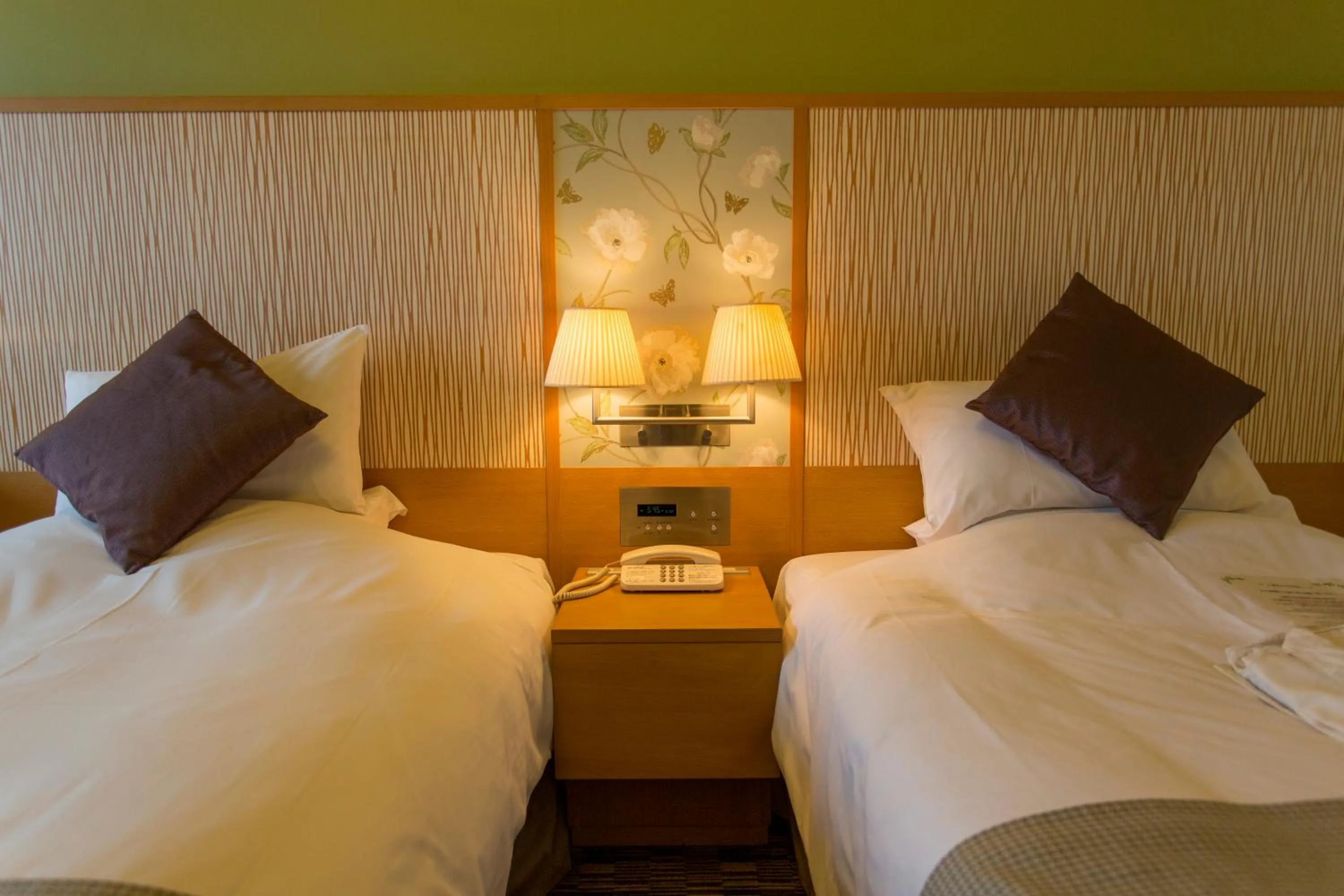 Bed in Hotel Monterey Grasmere Osaka