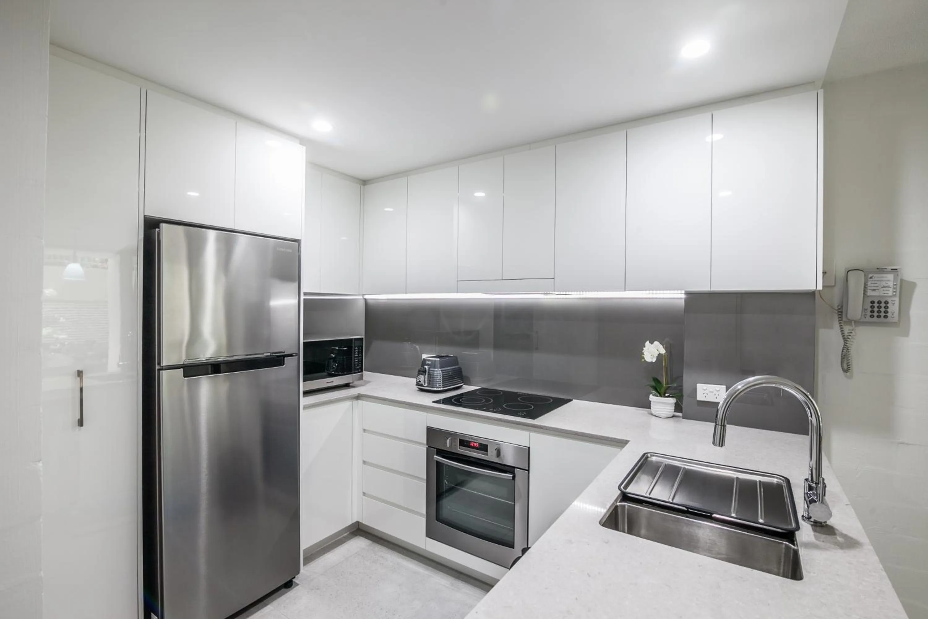 Kitchen or kitchenette in Noosa Harbour Resort