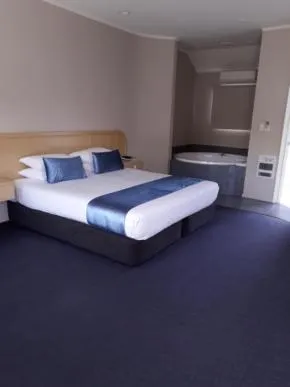 Decorative detail, Bed in Village Motel