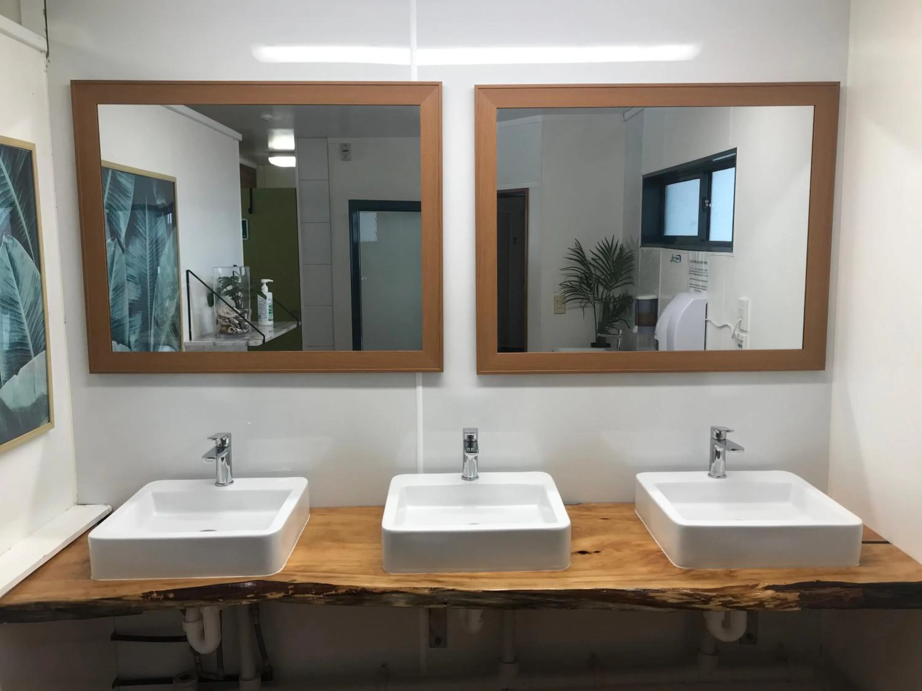 Shower in Peppertree Lodge