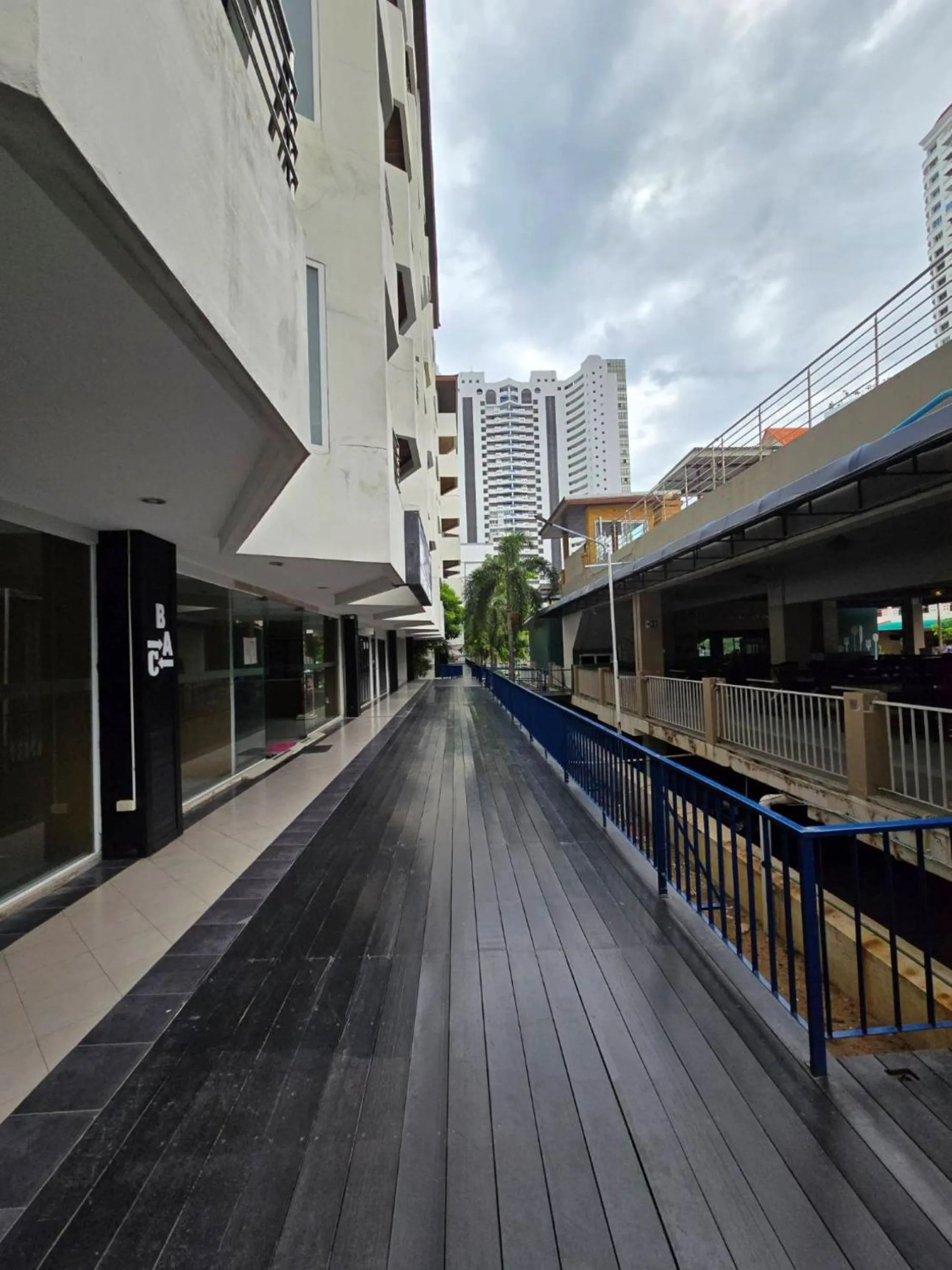 Facade/entrance in Jomtien Plaza Residence