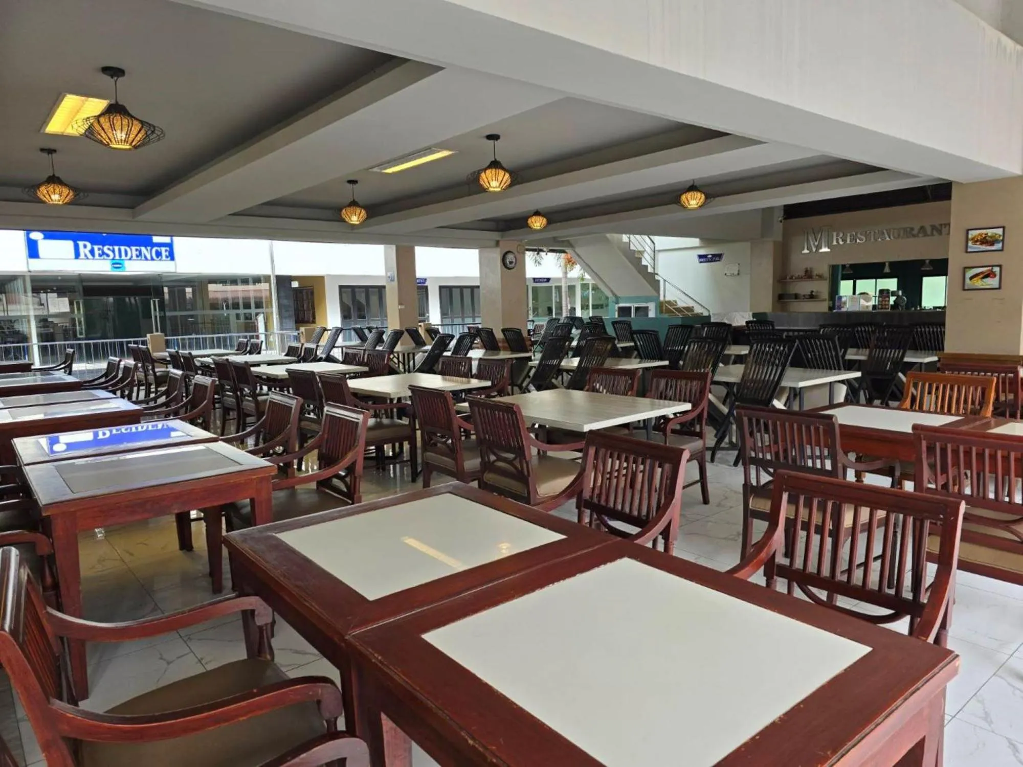 Restaurant/places to eat in Jomtien Plaza Residence