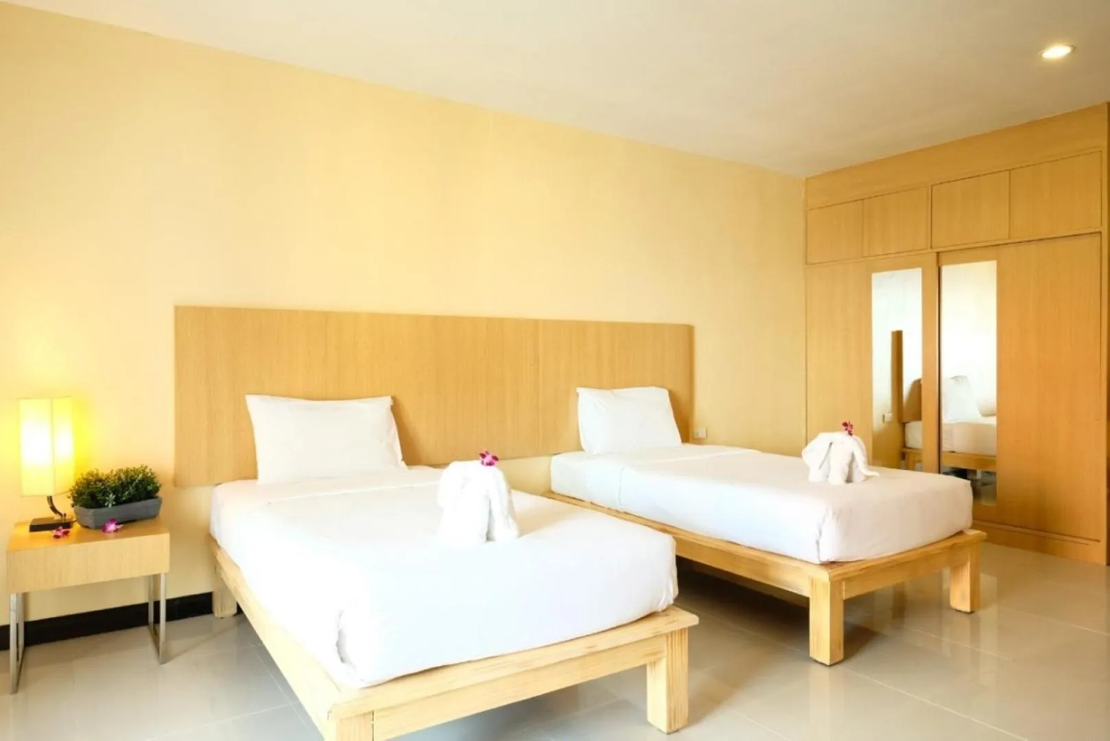 Bed in Jomtien Plaza Residence