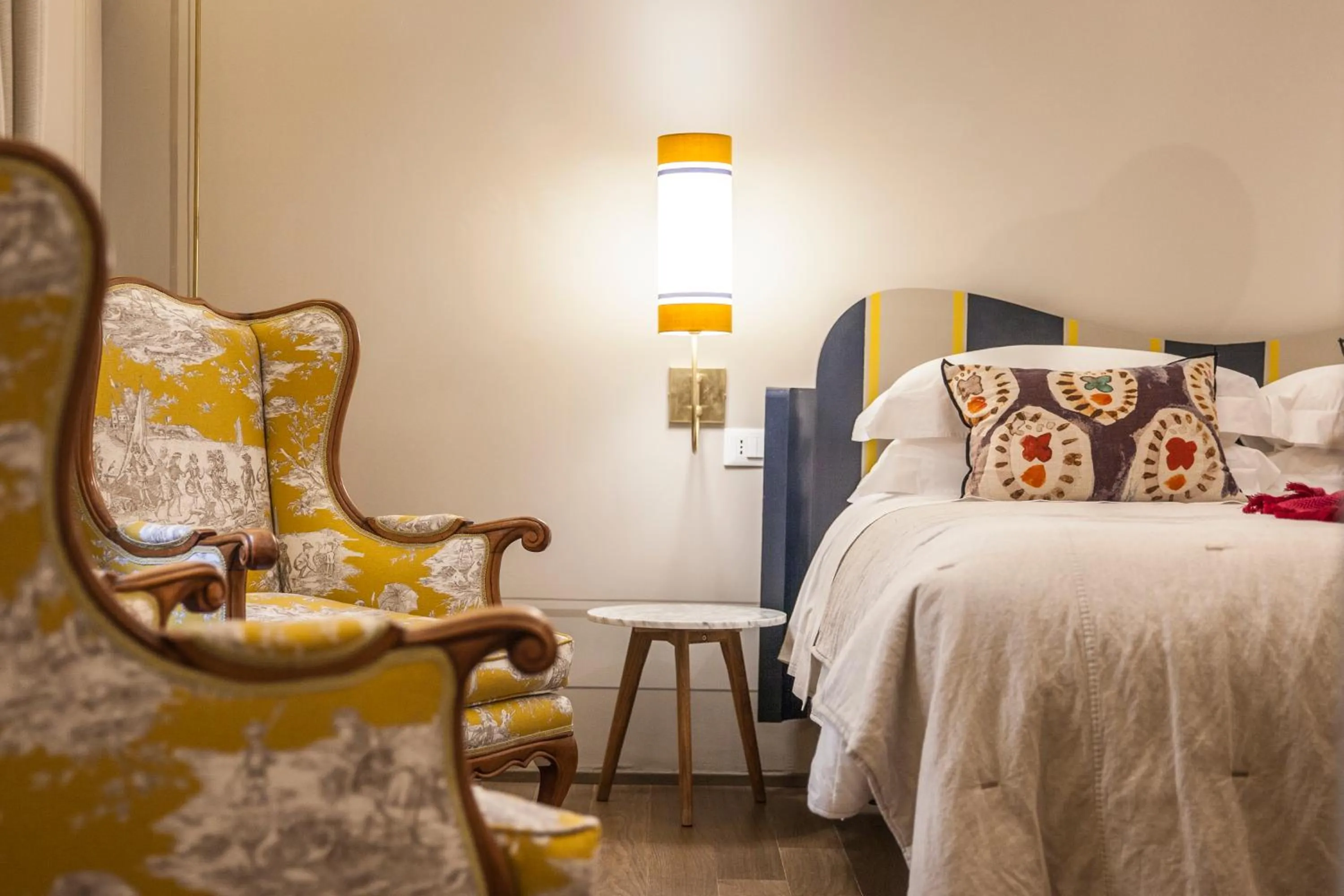 Living room, Bed in Casa Fabbrini Fancy Suites