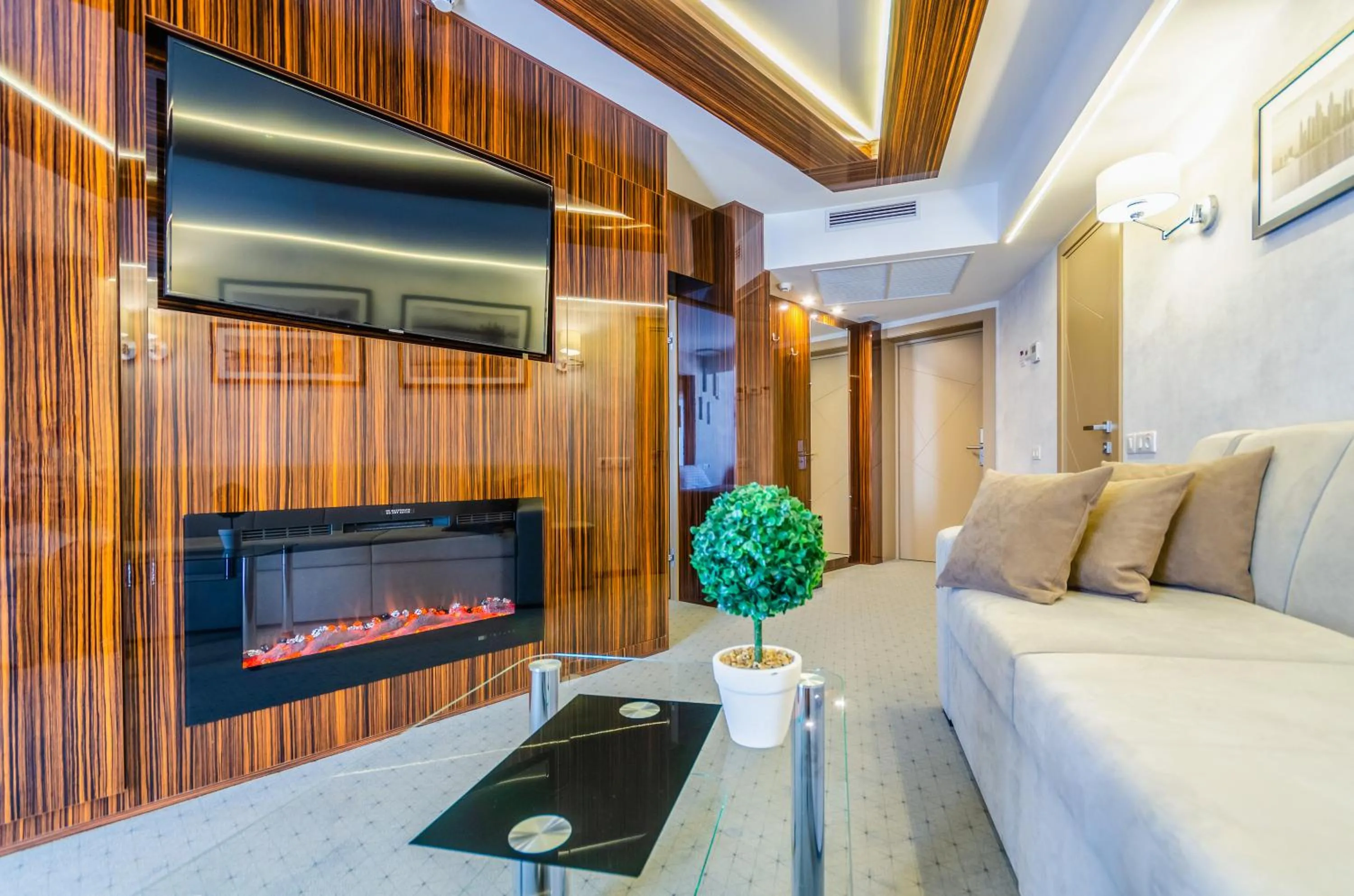 Communal lounge/ TV room in Tourist Hotel Complex