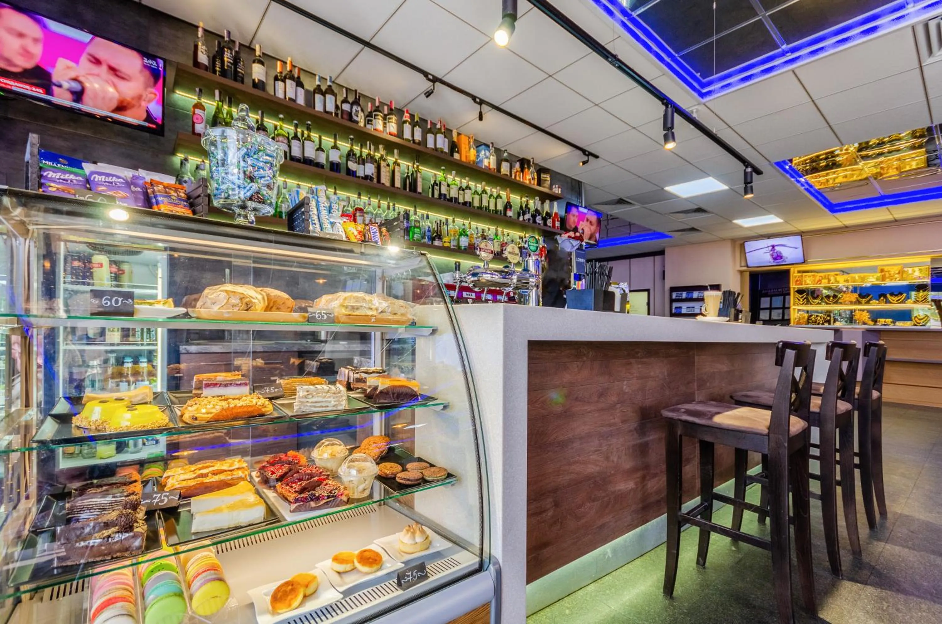 Restaurant/places to eat in Tourist Hotel Complex