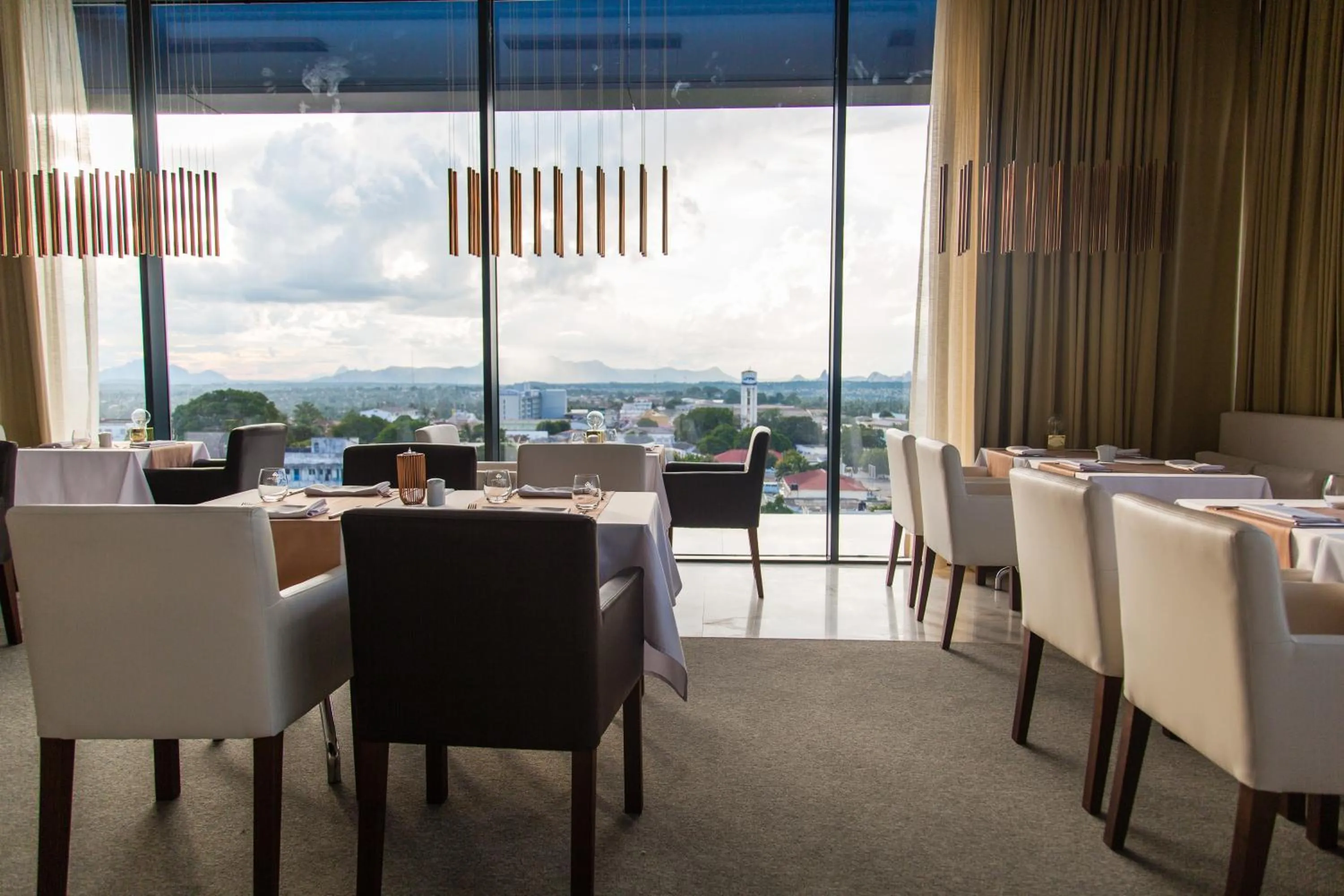 Restaurant/places to eat in Grand Plaza Hotel Nampula