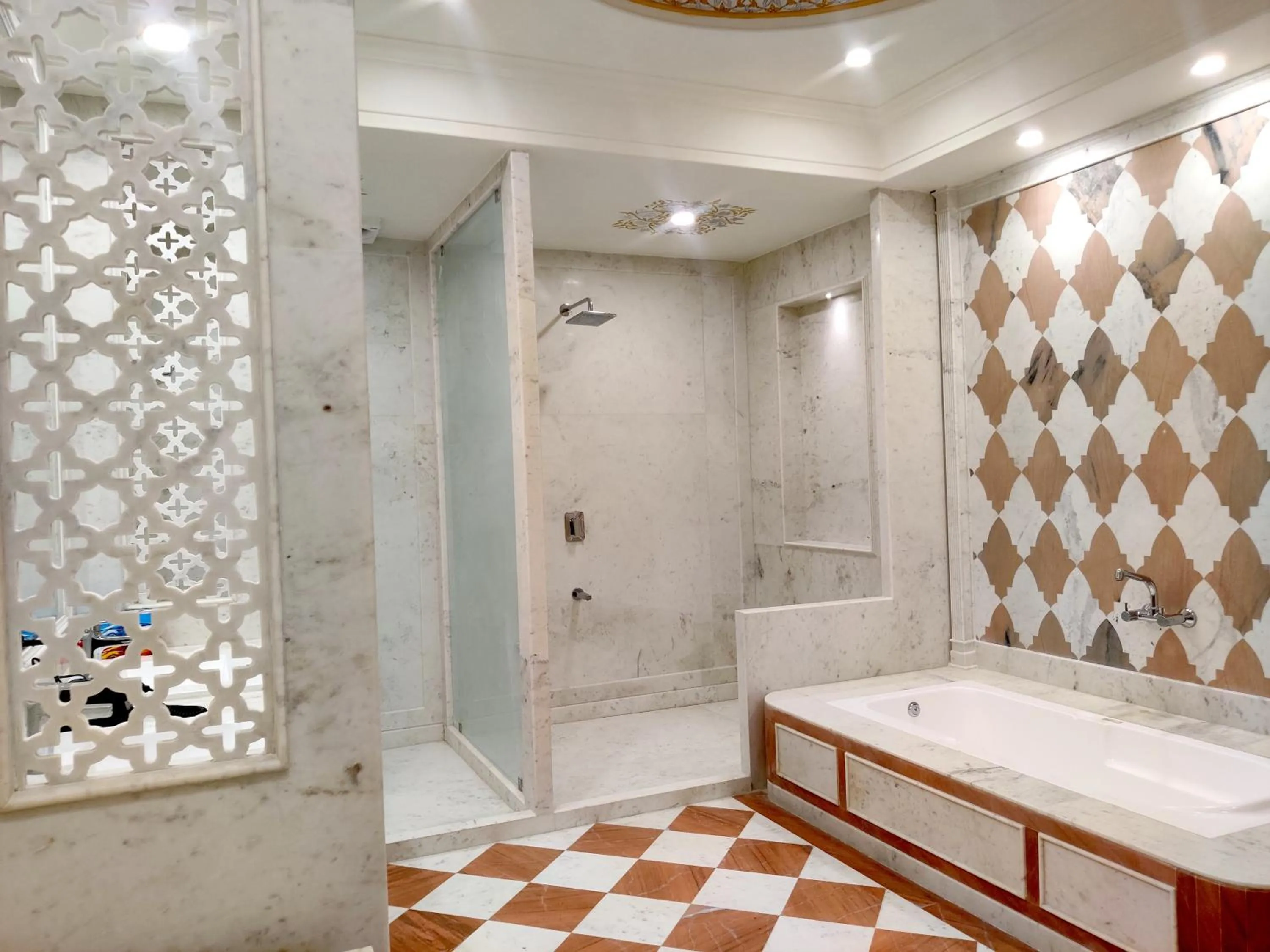 Umaid Palace - A Lakeside Resort - 25 minutes from Mehandipur Balaji - 20 minutes from Chand Baori Stepwell Abhaneri & 40 minutes from Bhangarh Fort