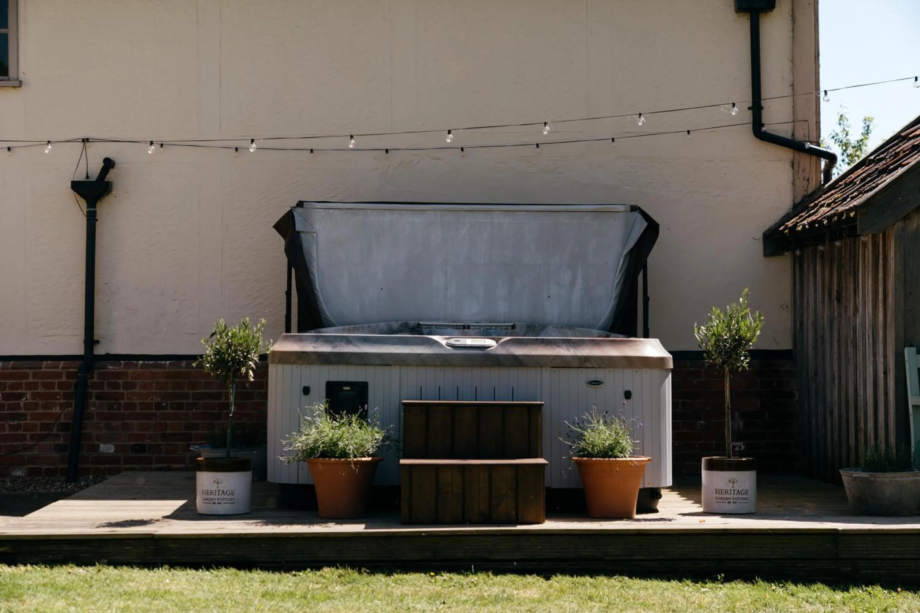 Hot Tub in Retreat East
