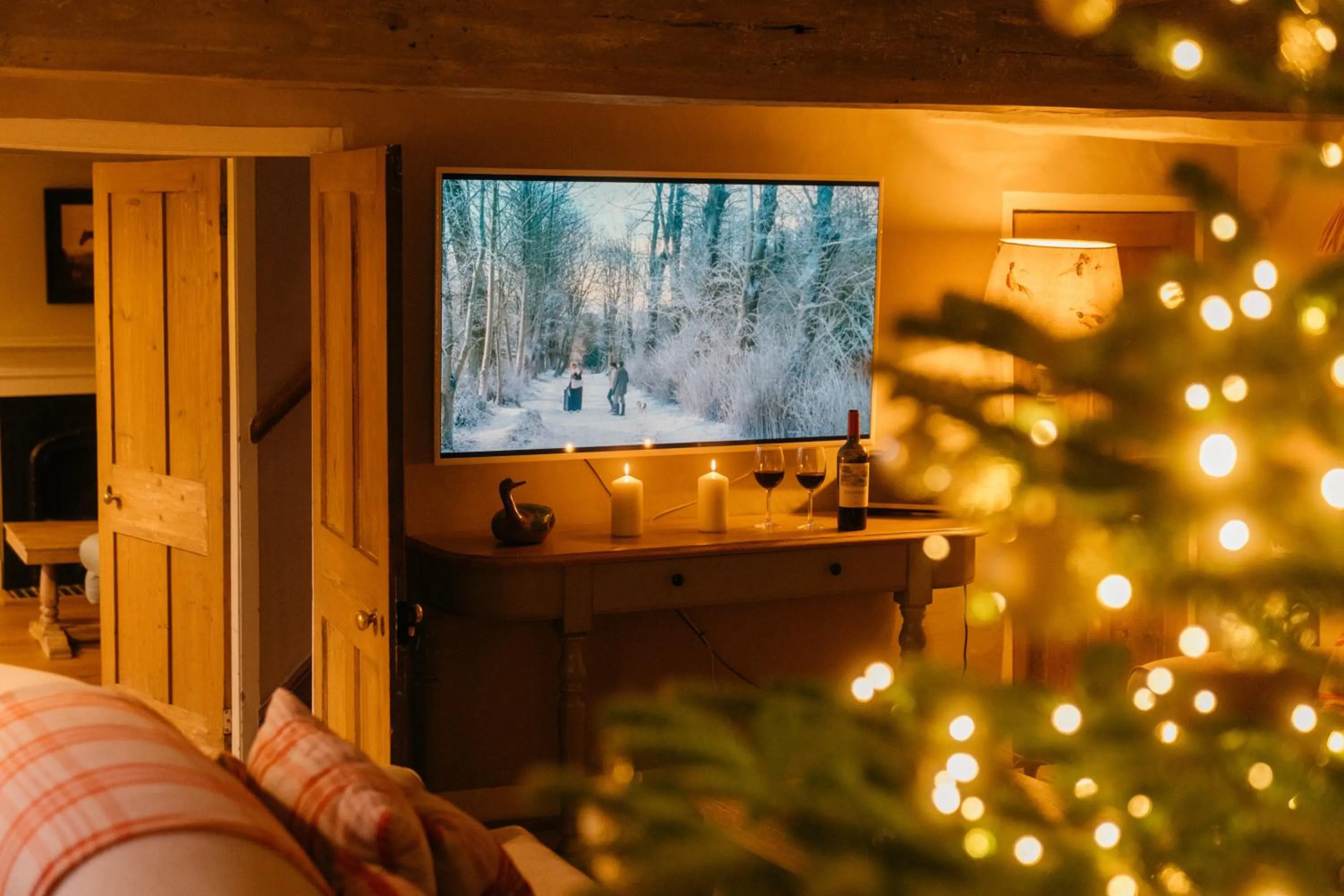 TV and multimedia in Retreat East