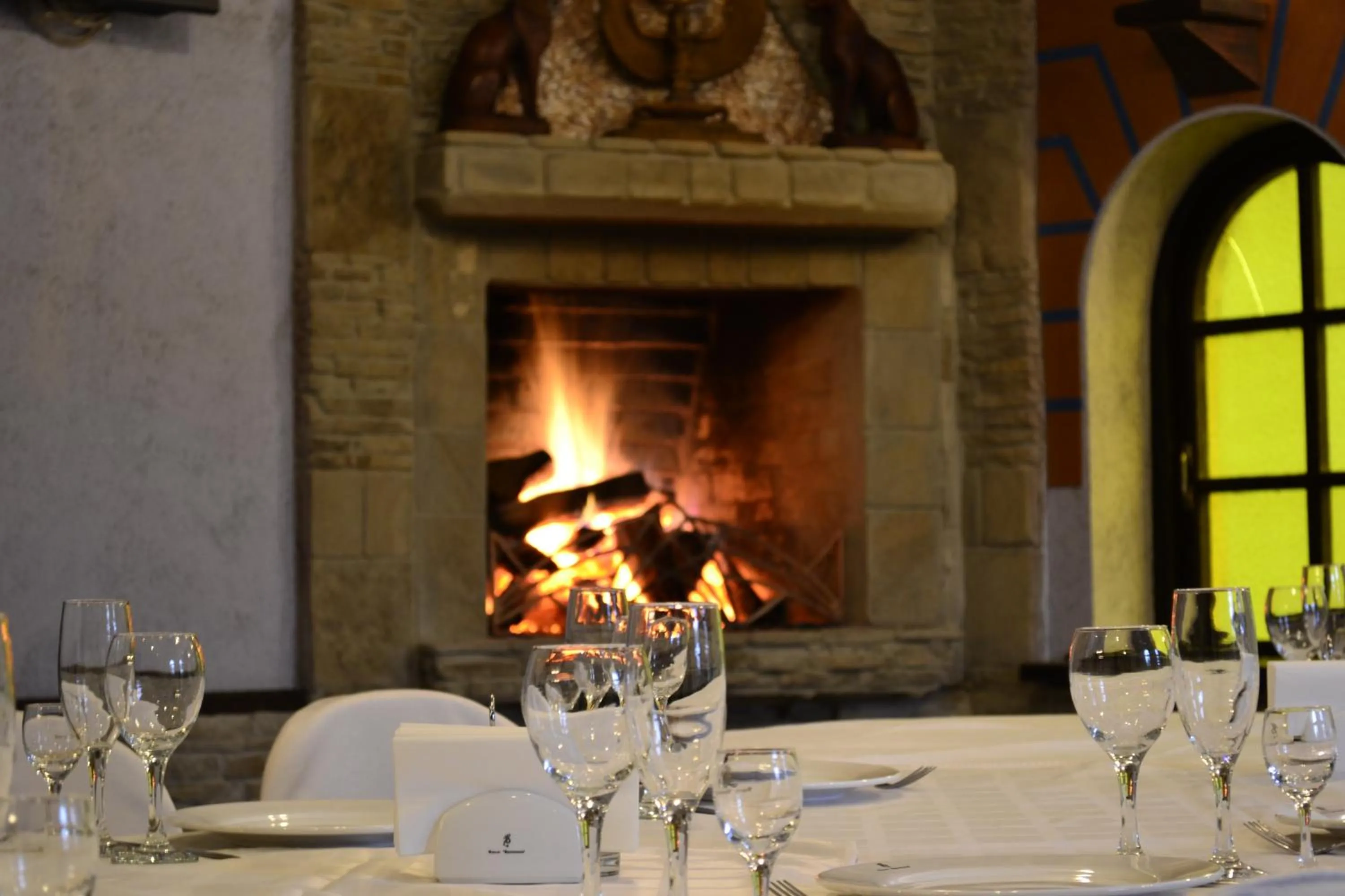 Restaurant/places to eat in Britaniya