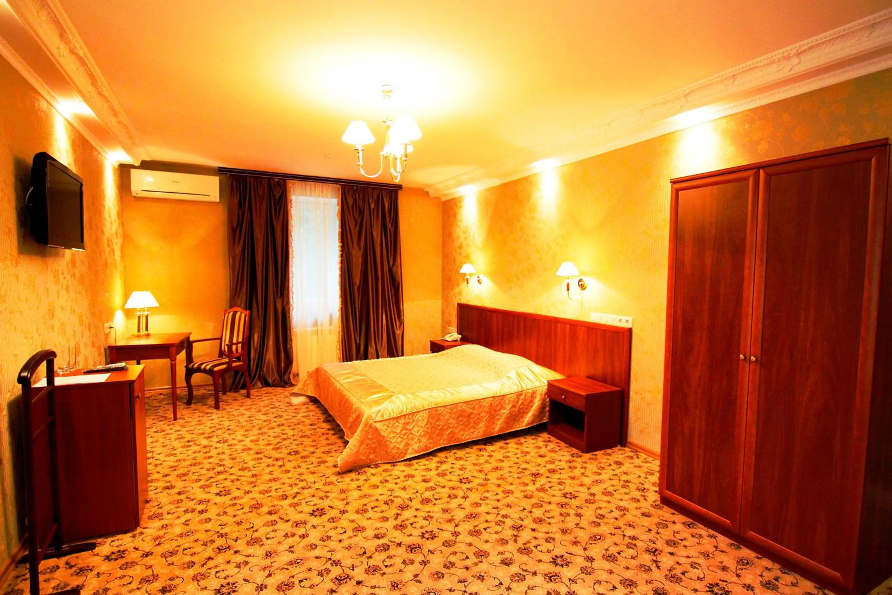 Photo of the whole room, Bed in Britaniya